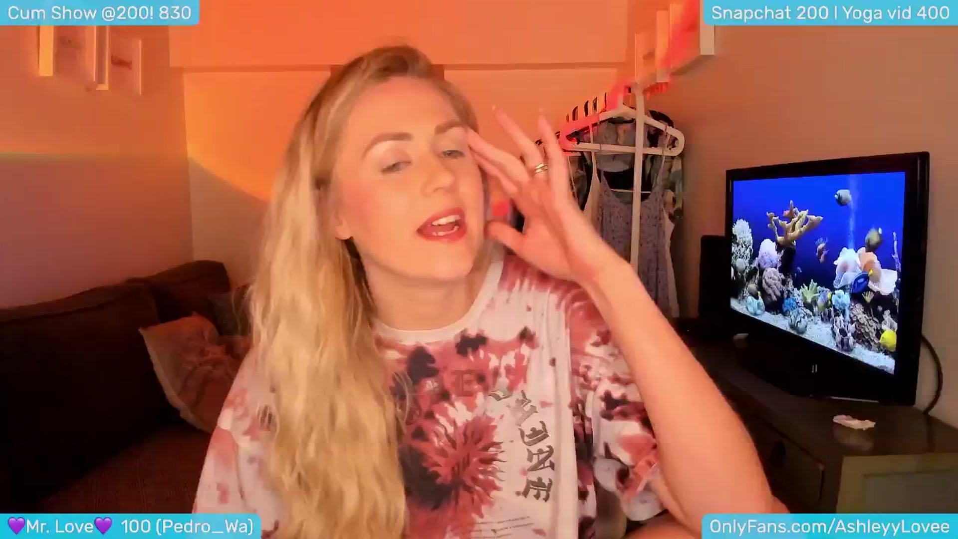 Gallery image thumbnail from AshleyLove's myfreecams stream on, 06/12/2024, 24:09 image 13 of 20