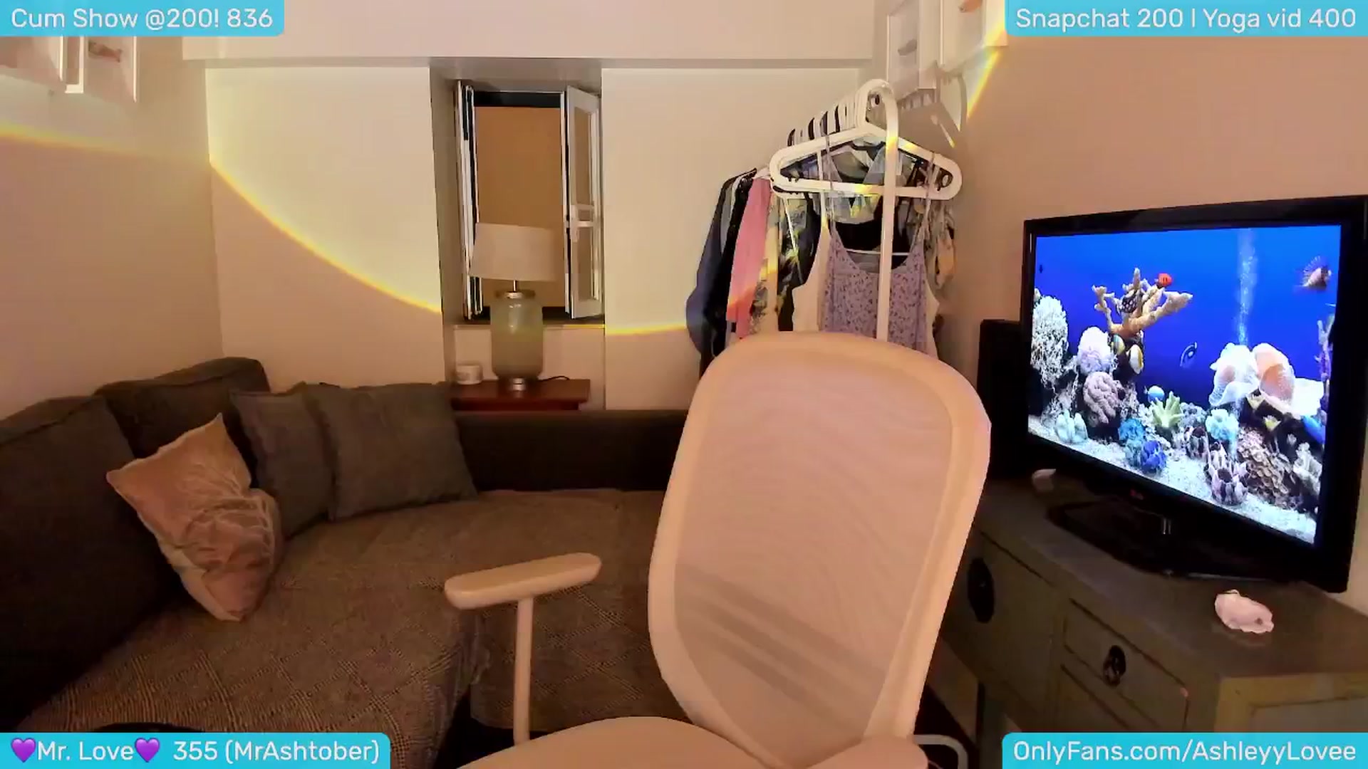 Gallery image thumbnail from AshleyLove's myfreecams stream on, 06/15/2024, 24:11 image 15 of 20