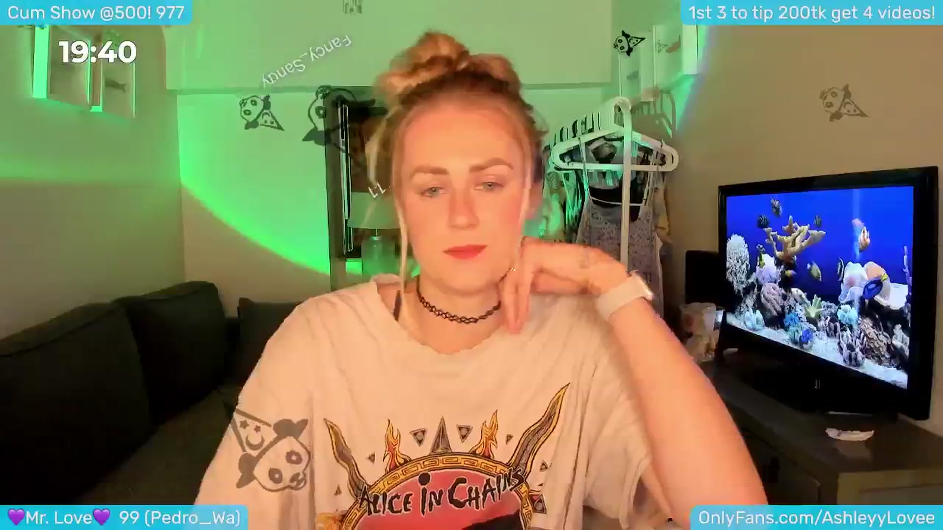 Gallery image thumbnail from AshleyLove's myfreecams stream on, 06/20/2024, 23:06 image 13 of 20