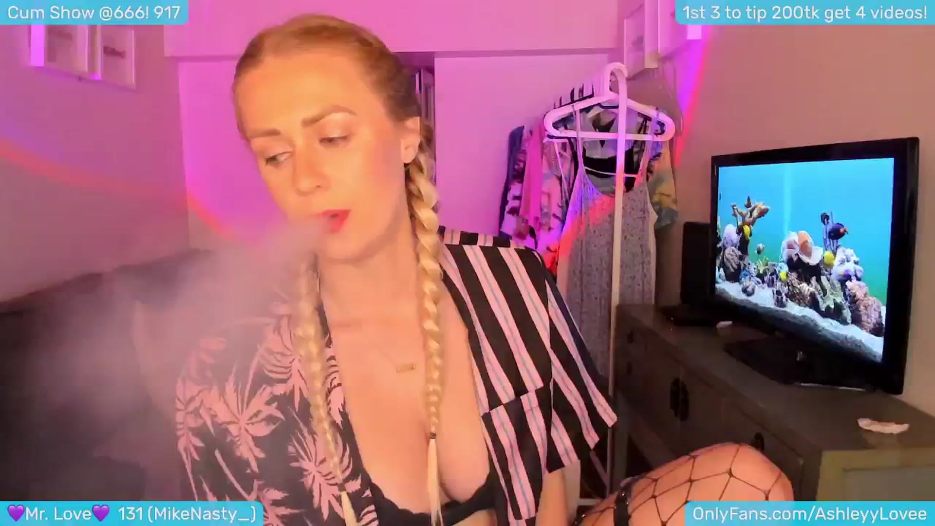 Gallery image thumbnail from AshleyLove's myfreecams stream on, 06/22/2024, 02:10 image 20 of 20