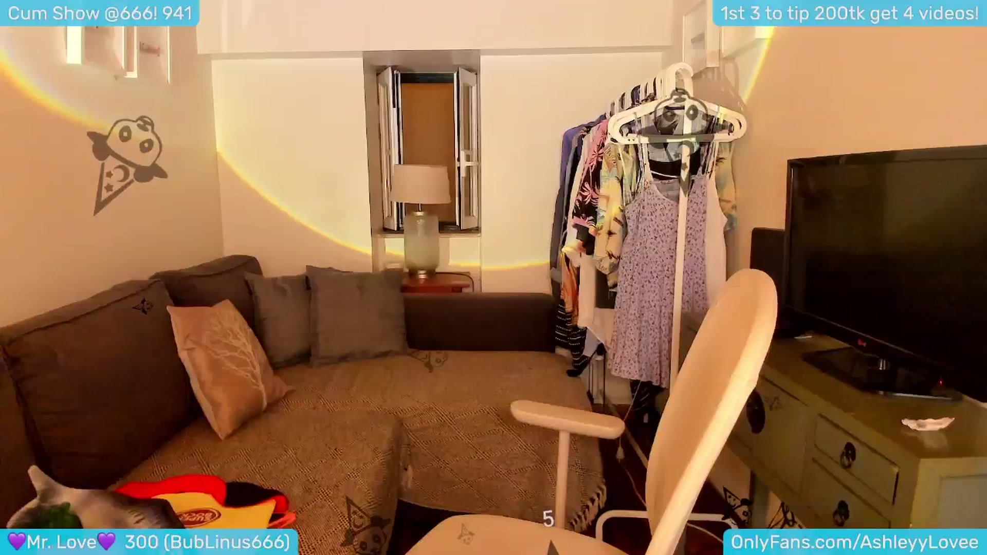Gallery image thumbnail from AshleyLove's myfreecams stream on, 06/23/2024, 23:52 image 13 of 20