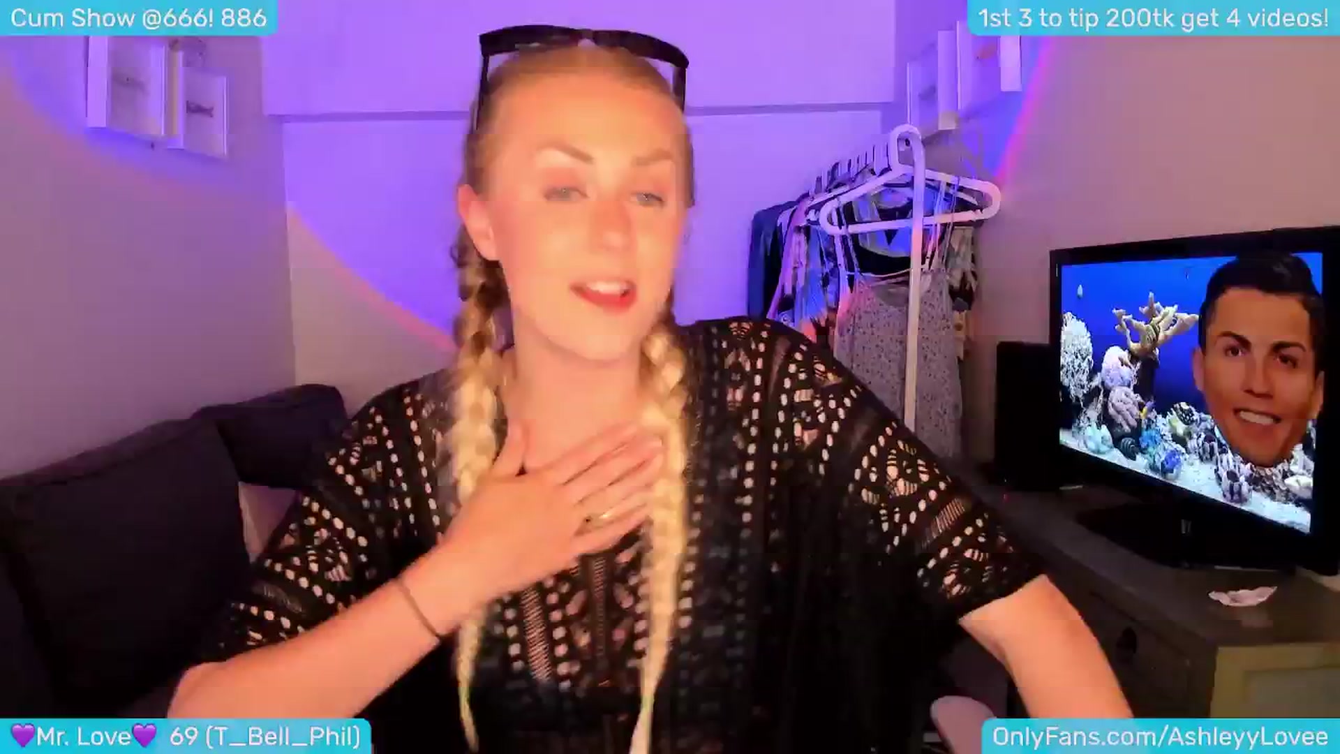 Gallery image thumbnail from AshleyLove's myfreecams stream on, 06/27/2024, 23:23 image 13 of 20