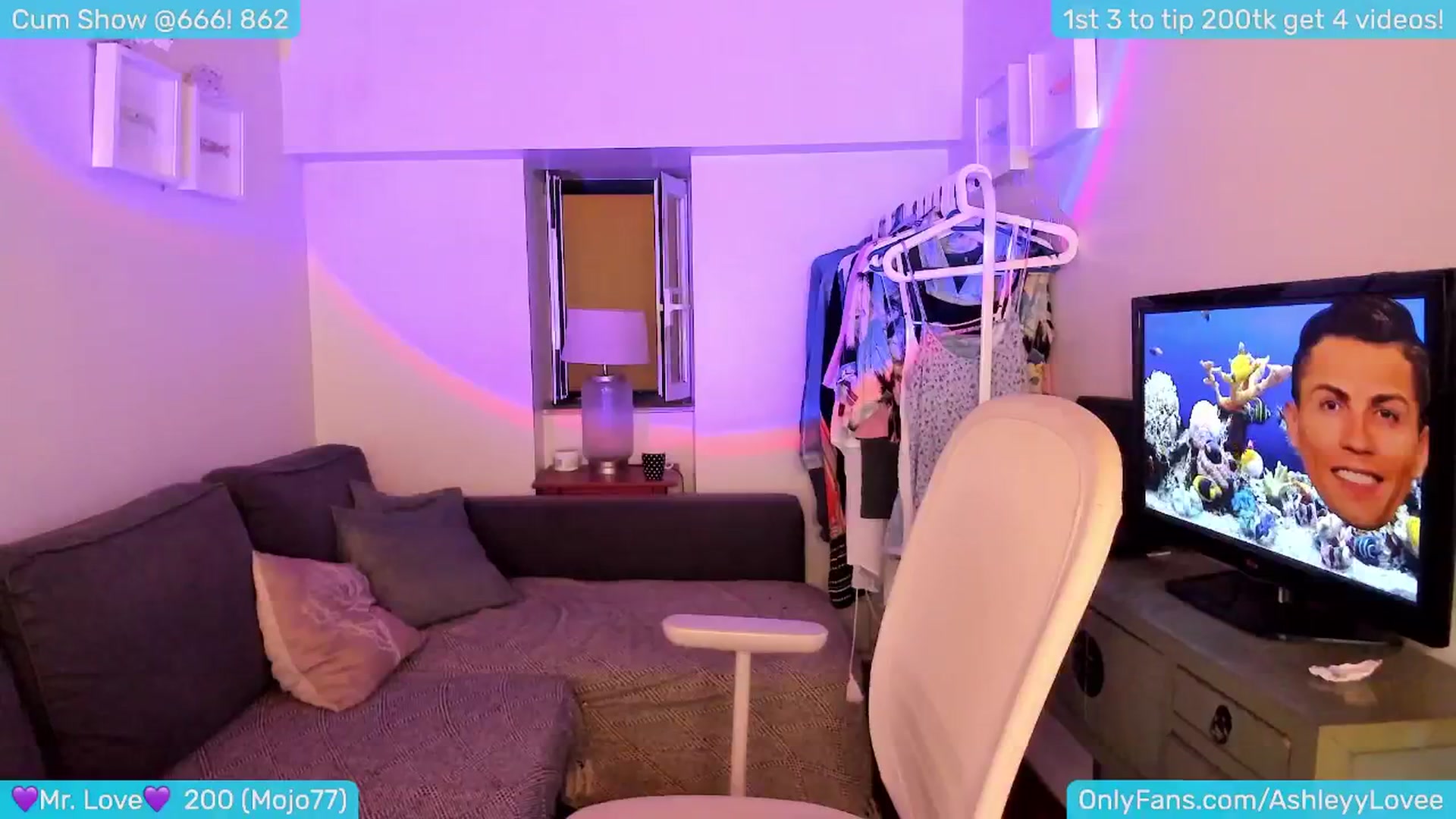Gallery image thumbnail from AshleyLove's myfreecams stream on, 06/28/2024, 24:37 image 8 of 20