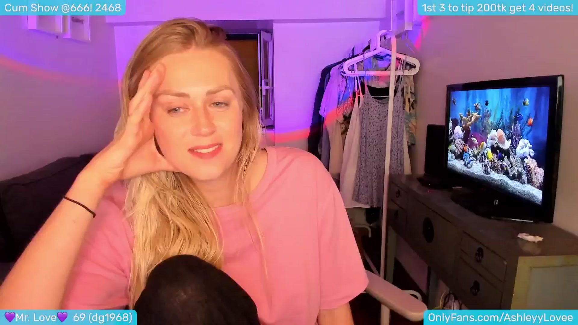 Gallery image thumbnail from AshleyLove's myfreecams stream on, 07/07/2024, 24:08 image 1 of 20
