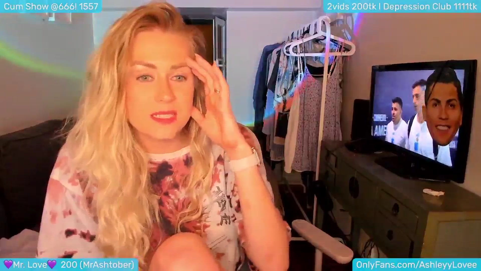 Gallery image thumbnail from AshleyLove's myfreecams stream on, 07/10/2024, 24:18 image 13 of 20