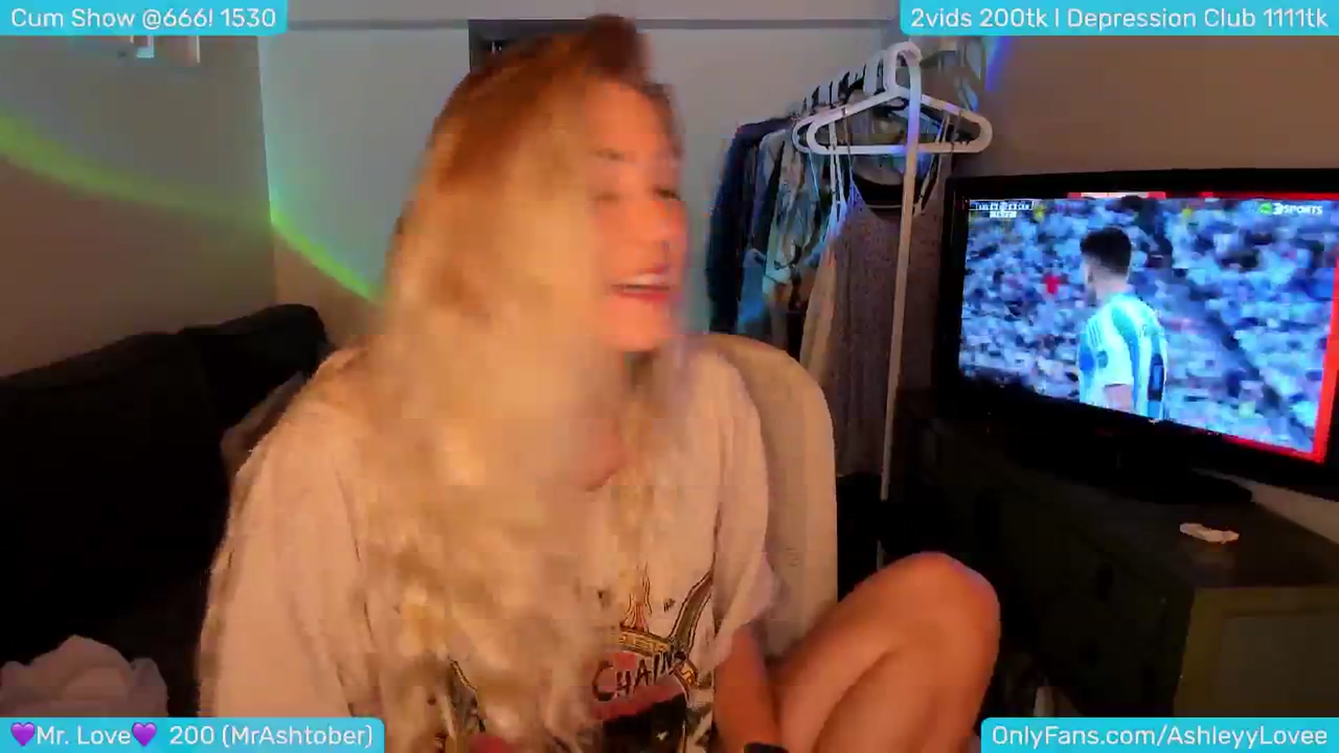 Gallery image thumbnail from AshleyLove's myfreecams stream on, 07/10/2024, 24:21 image 17 of 20