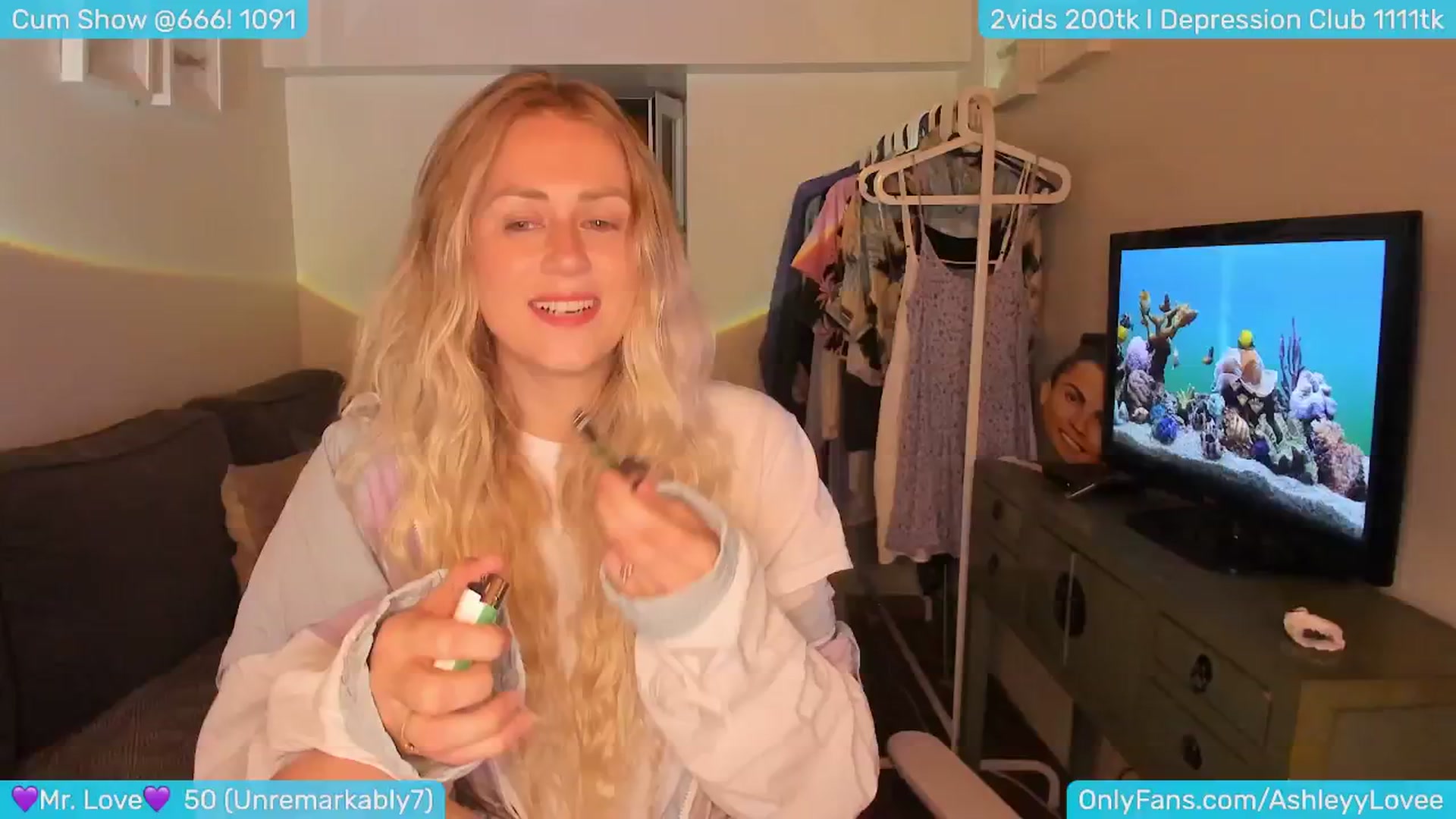 Gallery image thumbnail from AshleyLove's myfreecams stream on, 07/13/2024, 23:10 image 13 of 20