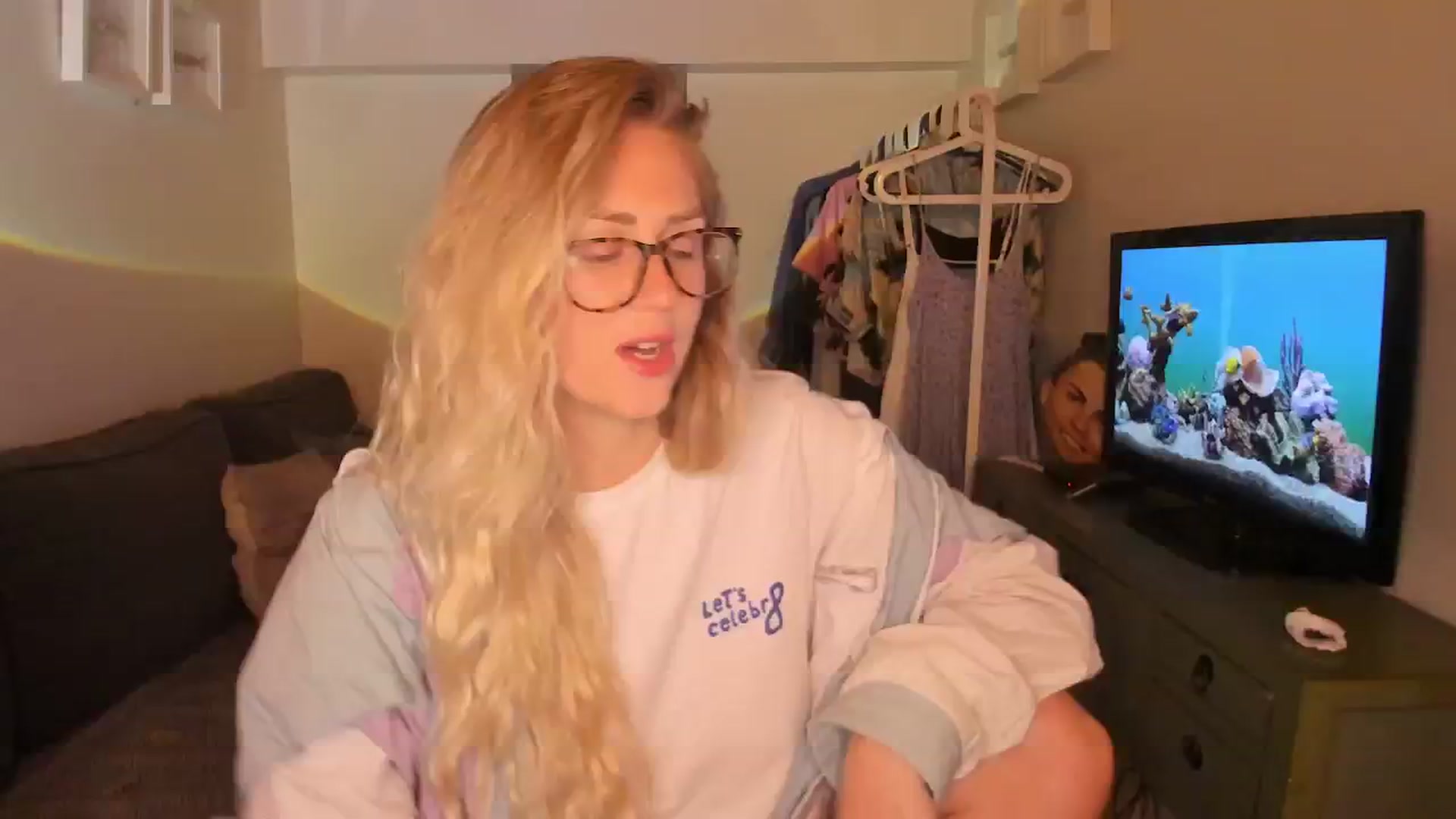 Gallery image thumbnail from AshleyLove's myfreecams stream on, 07/14/2024, 01:12 image 2 of 20