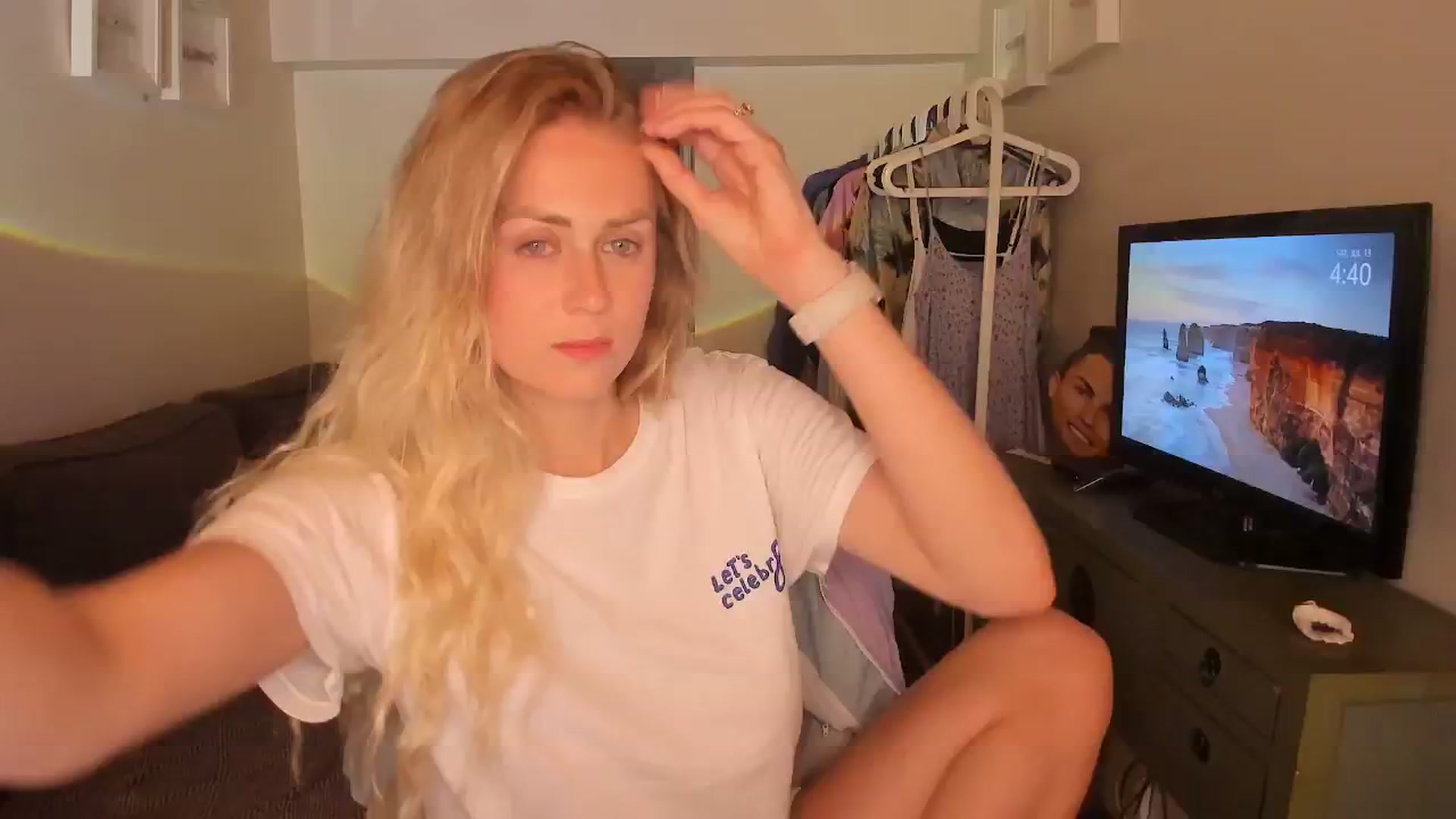 Gallery image thumbnail from AshleyLove's myfreecams stream on, 07/14/2024, 01:12 image 6 of 20