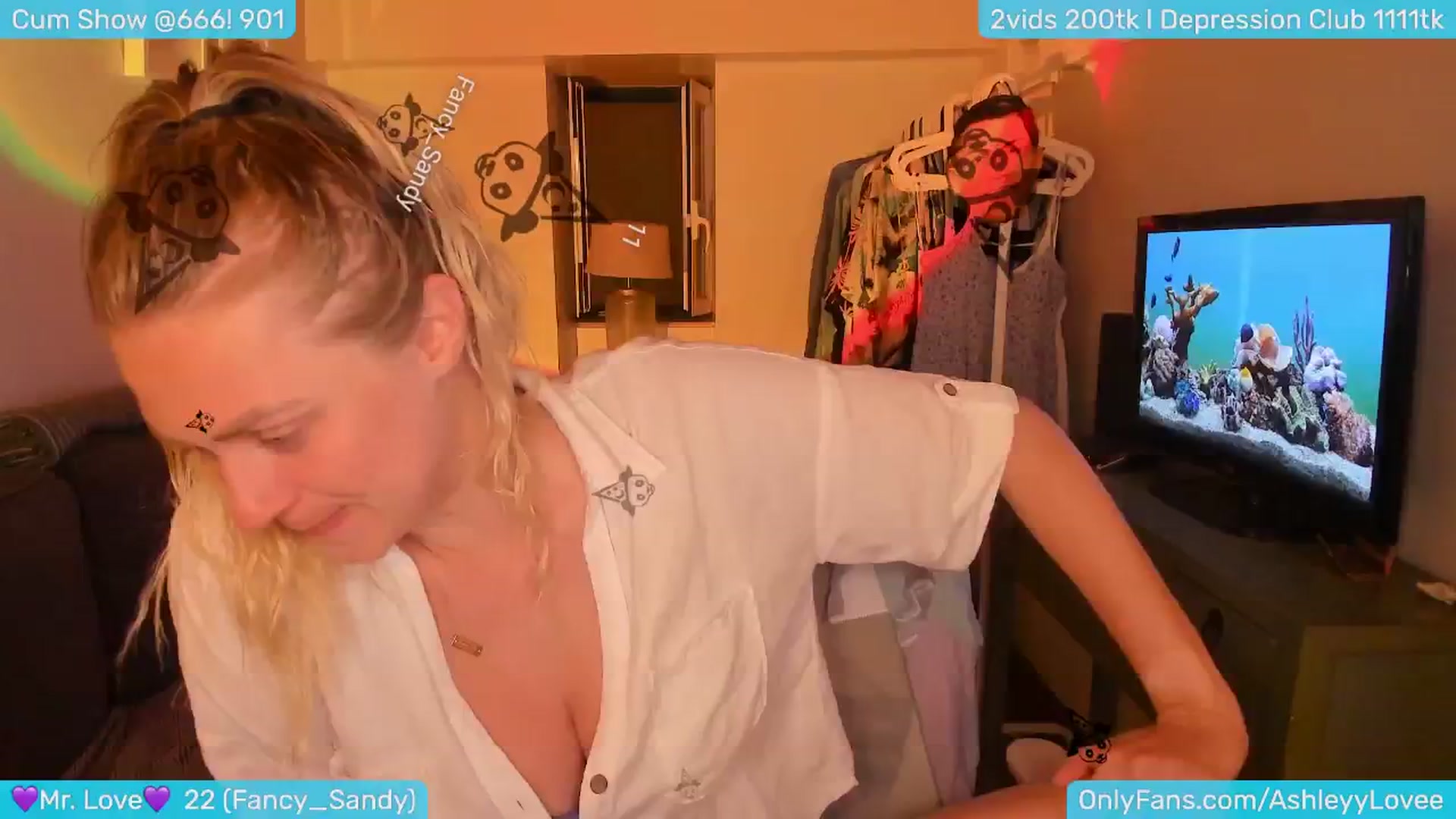 Gallery image thumbnail from AshleyLove's myfreecams stream on, 07/20/2024, 24:52 image 4 of 20
