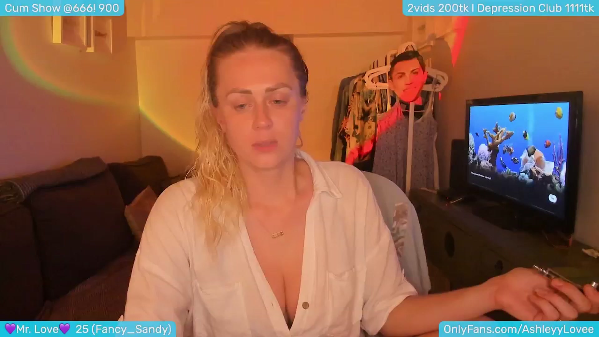 Gallery image thumbnail from AshleyLove's myfreecams stream on, 07/20/2024, 24:52 image 13 of 20