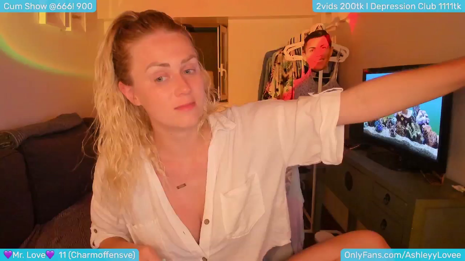 Gallery image thumbnail from AshleyLove's myfreecams stream on, 07/20/2024, 24:52 image 3 of 20