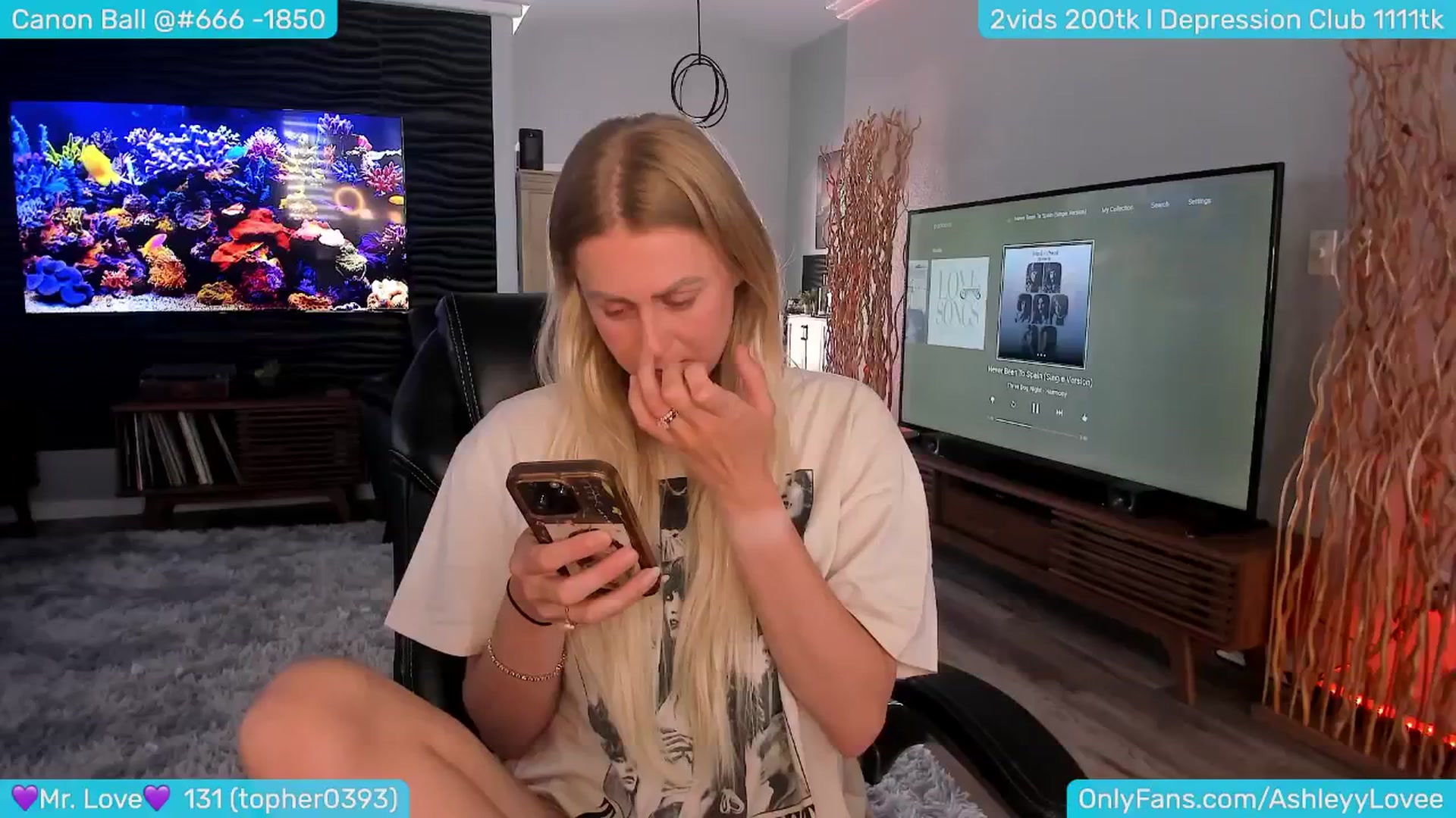 Gallery image thumbnail from AshleyLove's myfreecams stream on, 08/14/2024, 02:53 image 6 of 20