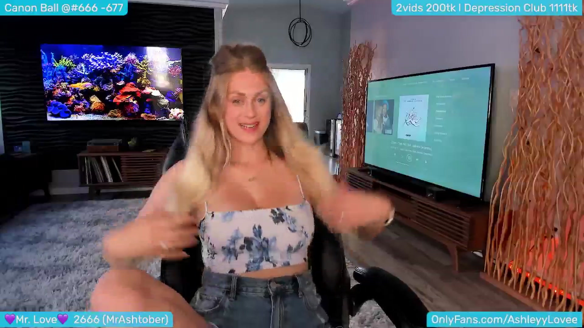 Gallery image thumbnail from AshleyLove's myfreecams stream on, 08/24/2024, 02:44 image 3 of 20