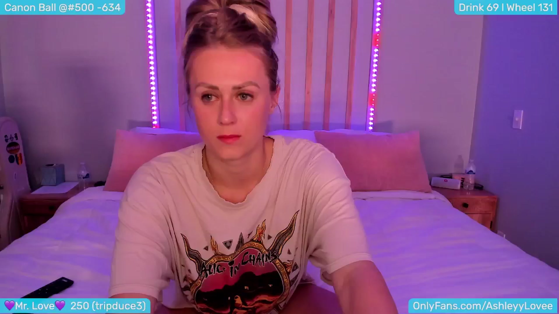 Gallery image thumbnail from AshleyLove's myfreecams stream on, 08/28/2024, 04:24 image 8 of 20