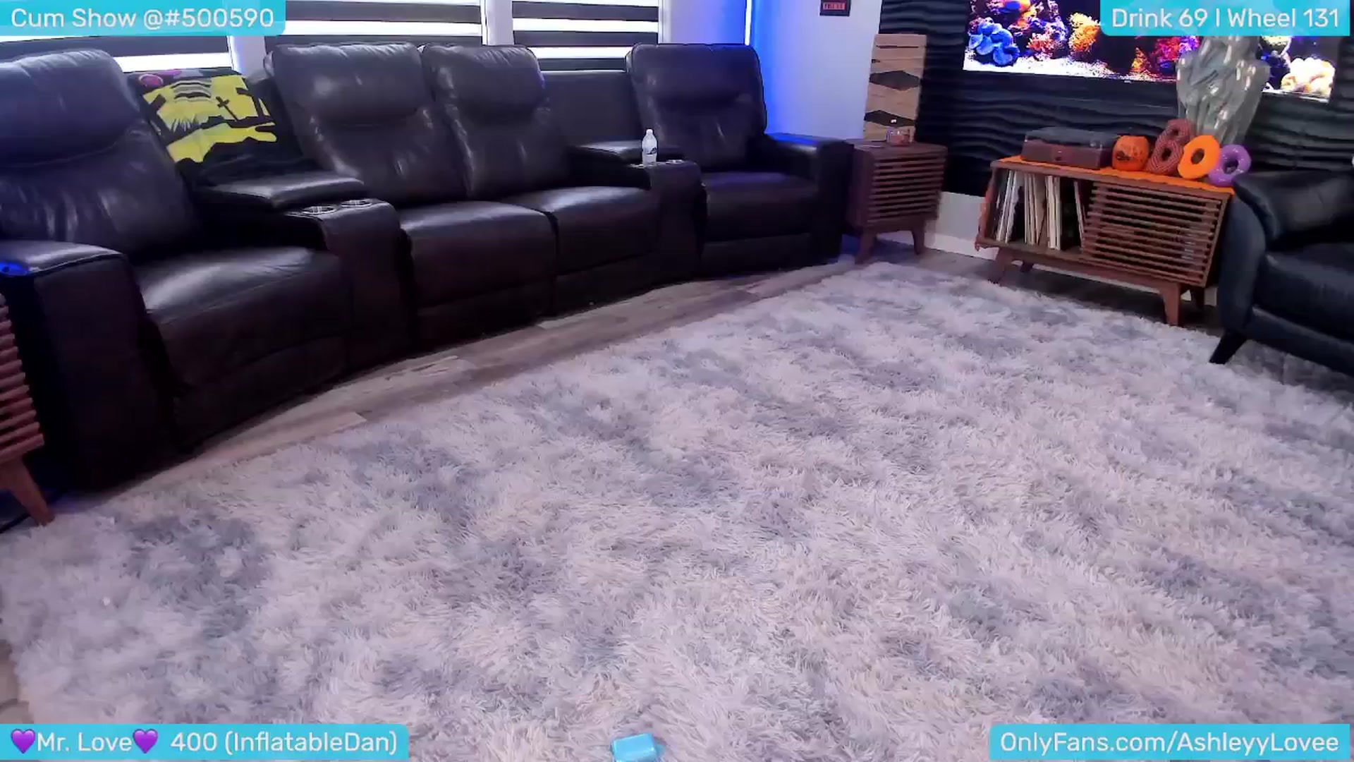 Gallery image thumbnail from AshleyLove's myfreecams stream on, 08/31/2024, 03:30 image 1 of 20