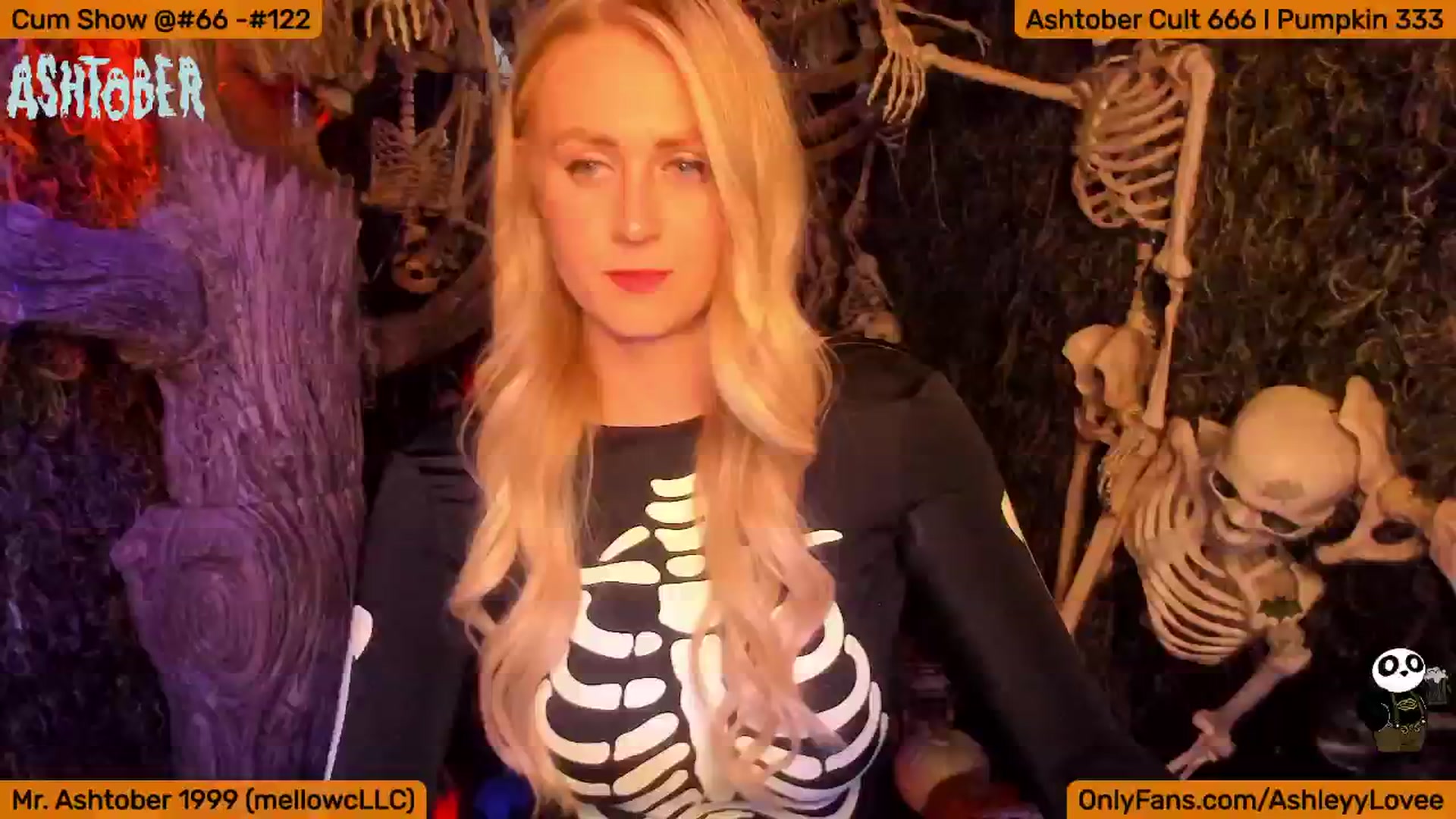 Gallery image thumbnail from AshleyLove's myfreecams stream on, 10/03/2024, 02:12 image 16 of 20