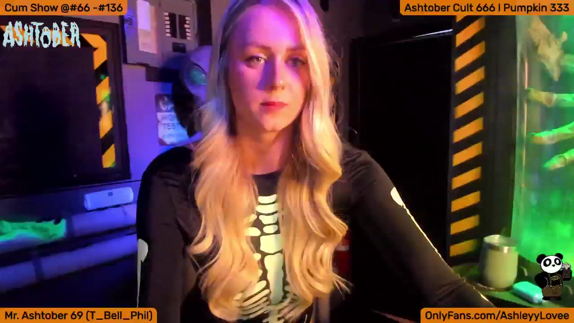Gallery image thumbnail from AshleyLove's myfreecams stream on, 10/03/2024, 02:12 image 1 of 20