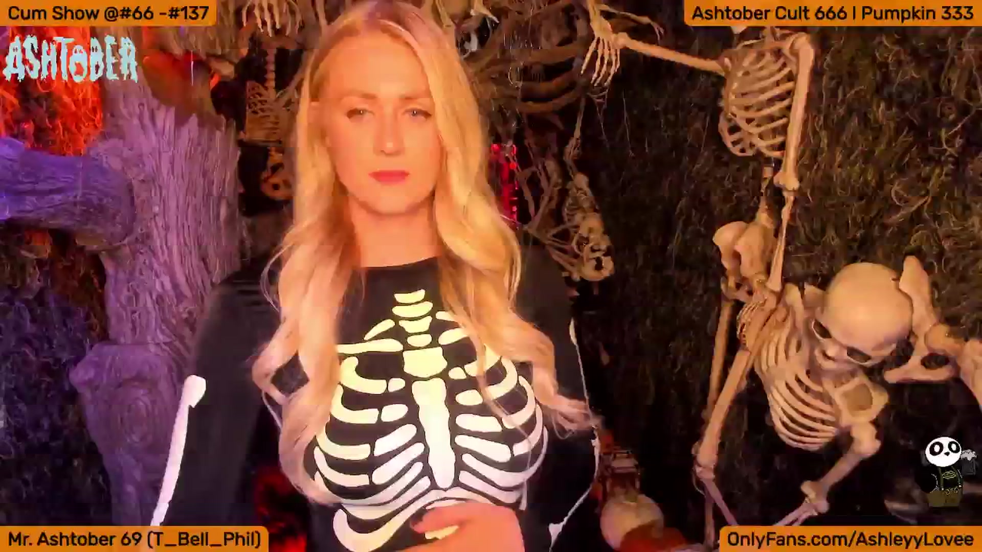 Gallery image thumbnail from AshleyLove's myfreecams stream on, 10/03/2024, 02:12 image 15 of 20