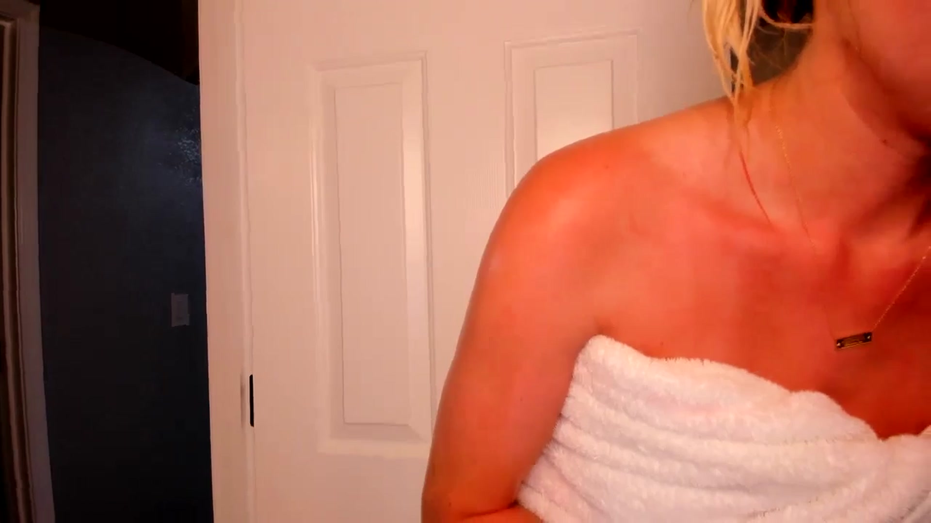 Gallery image thumbnail from AshleyLove's myfreecams stream on, 10/06/2024, 07:12 image 7 of 20