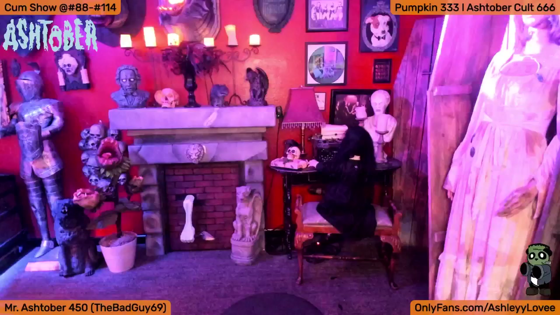 Gallery image thumbnail from AshleyLove's myfreecams stream on, 10/13/2024, 07:20 image 3 of 20