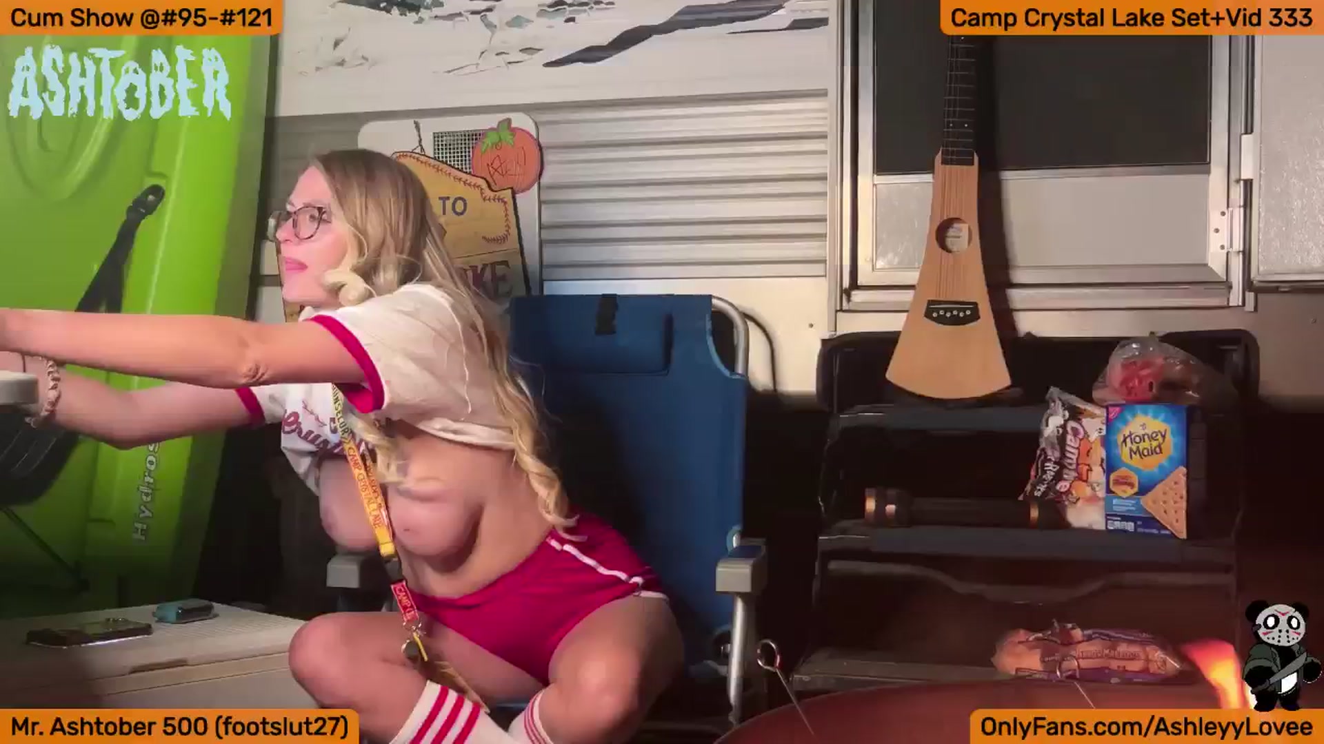 Gallery image thumbnail from AshleyLove's myfreecams stream on, 10/14/2024, 04:45 image 11 of 20