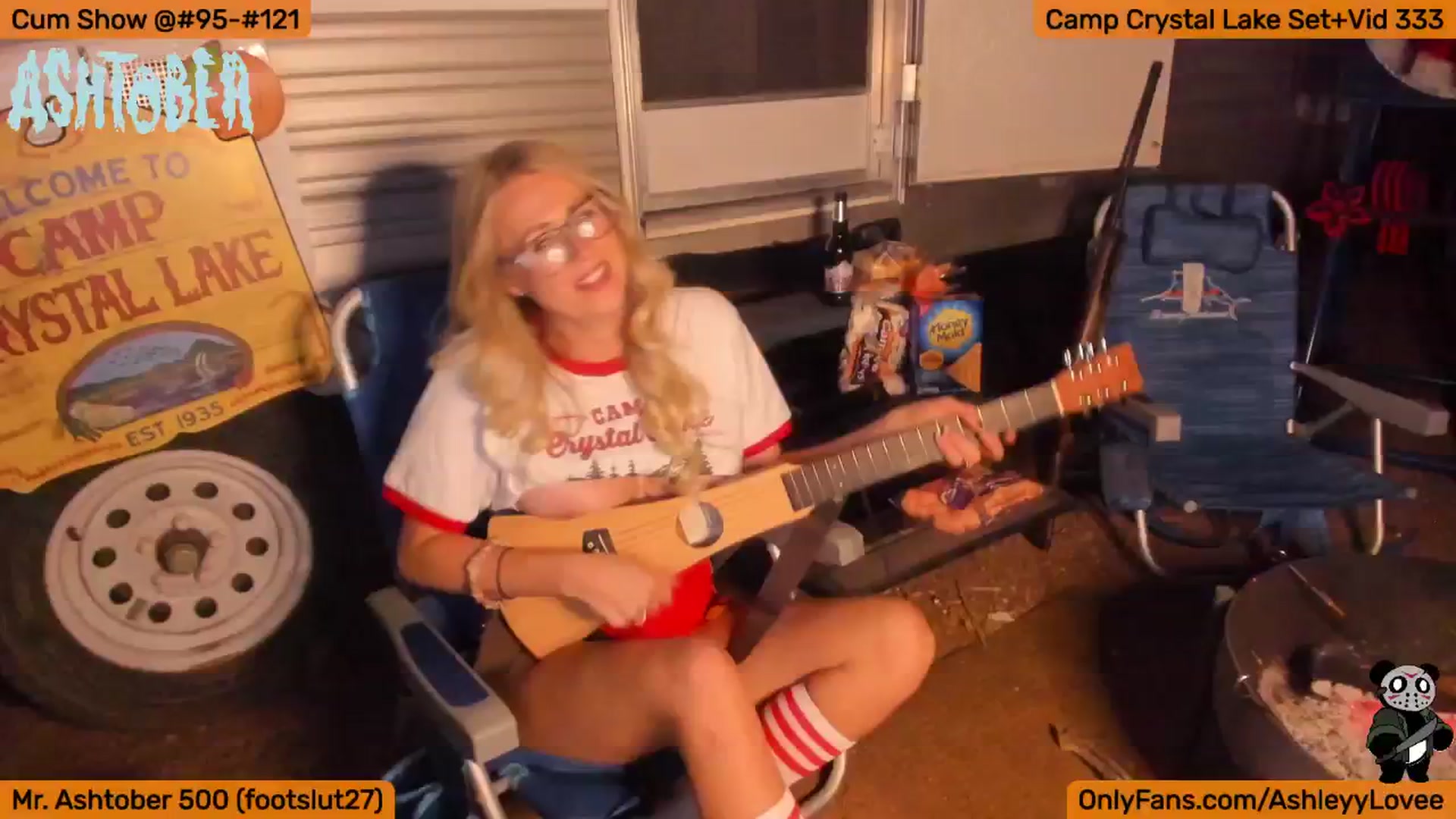 Gallery image thumbnail from AshleyLove's myfreecams stream on, 10/14/2024, 04:45 image 12 of 20