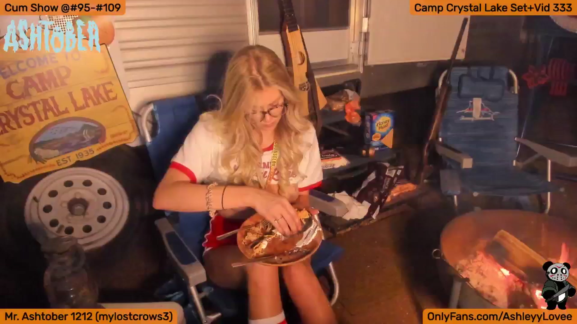 Gallery image thumbnail from AshleyLove's myfreecams stream on, 10/14/2024, 07:25 image 9 of 20