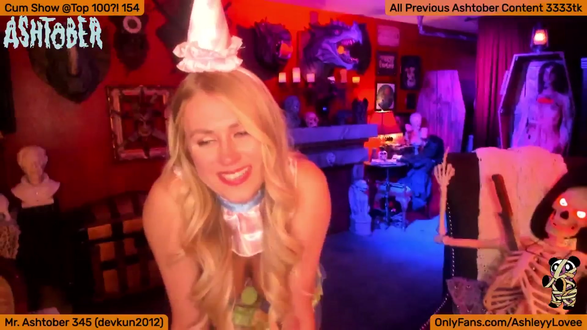 Gallery image thumbnail from AshleyLove's myfreecams stream on, 10/27/2024, 07:10 image 11 of 20