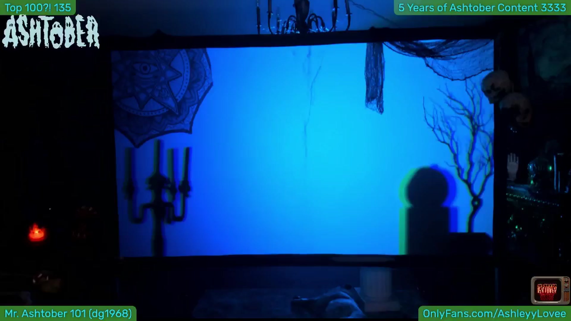 Gallery image thumbnail from AshleyLove's myfreecams stream on, 10/29/2024, 22:41 image 11 of 20