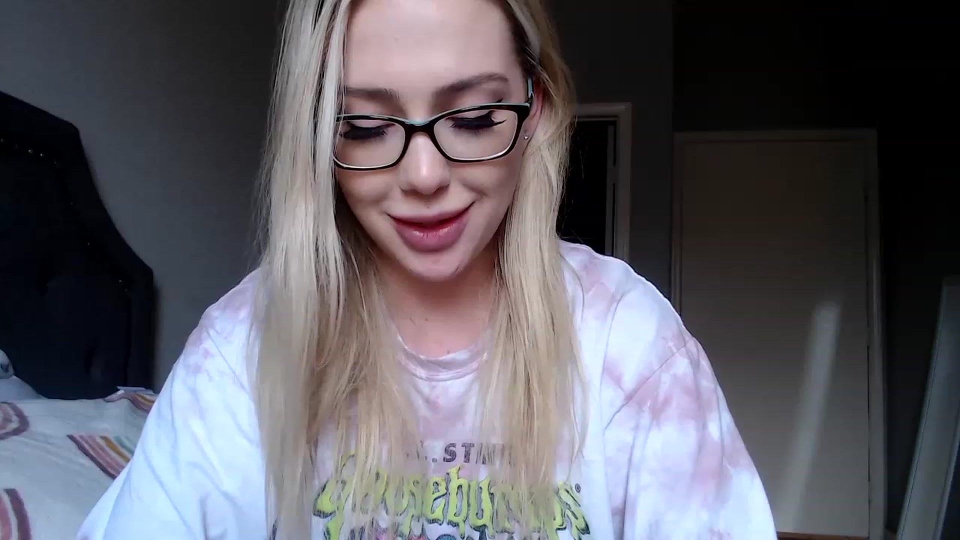 Gallery image thumbnail from AshleyMarina's myfreecams stream on, 02/28/2023, 24:10 image 17 of 20