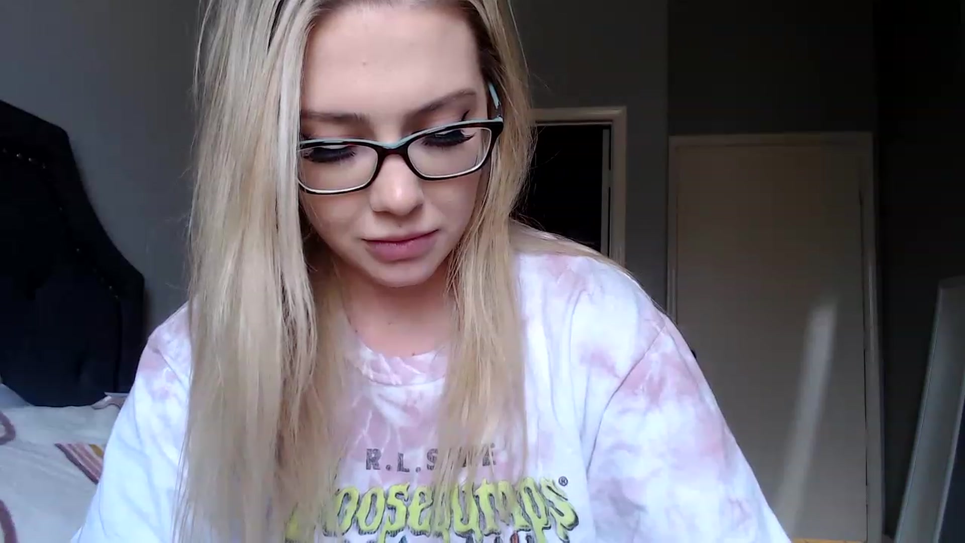 Gallery image thumbnail from AshleyMarina's myfreecams stream on, 02/28/2023, 24:10 image 2 of 20