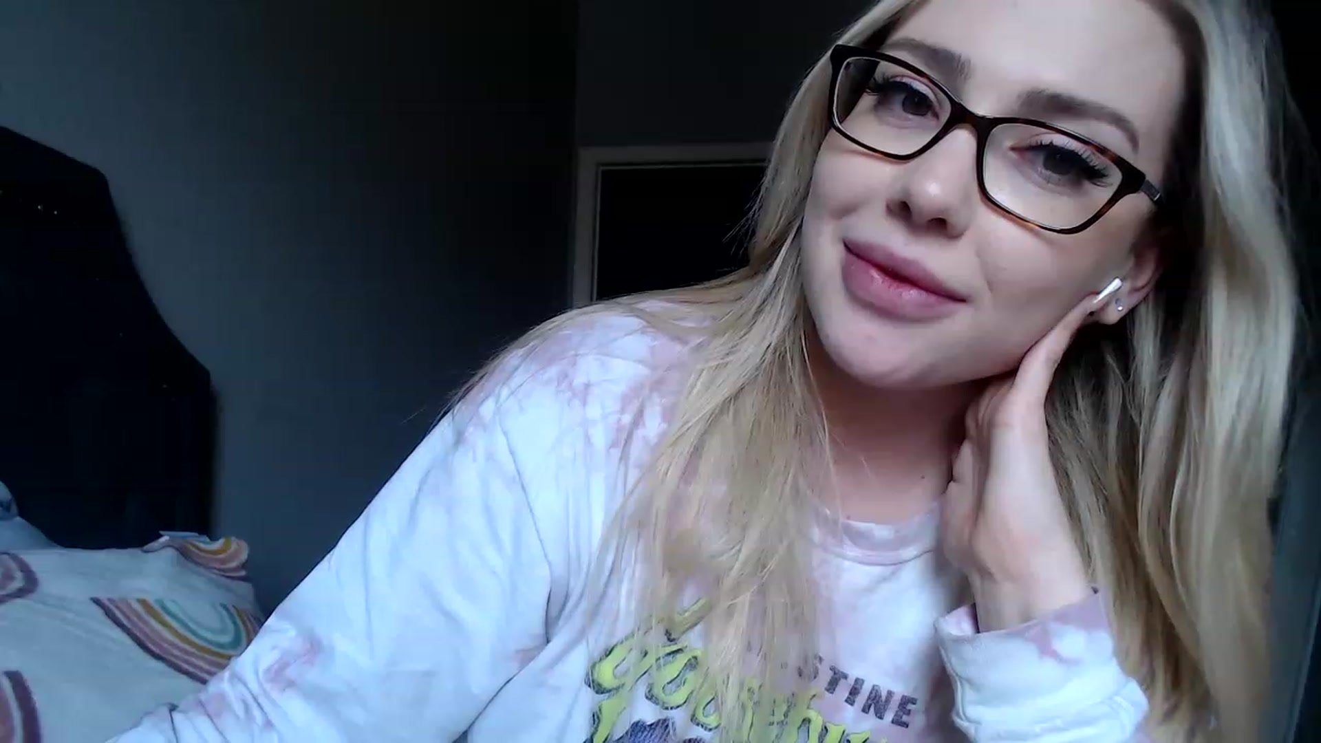 Gallery image thumbnail from AshleyMarina's myfreecams stream on, 02/28/2023, 24:10 image 18 of 20