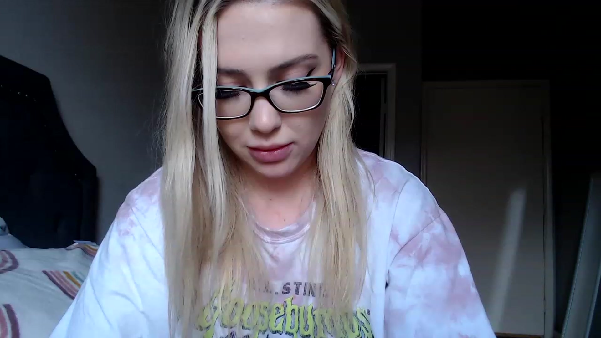 Gallery image thumbnail from AshleyMarina's myfreecams stream on, 02/28/2023, 24:10 image 14 of 20