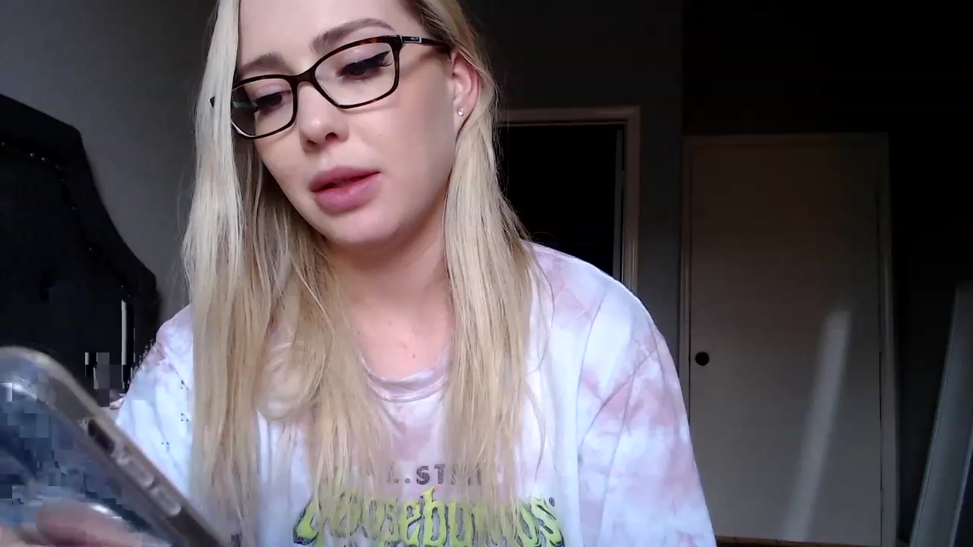 Gallery image thumbnail from AshleyMarina's myfreecams stream on, 02/28/2023, 24:10 image 13 of 20