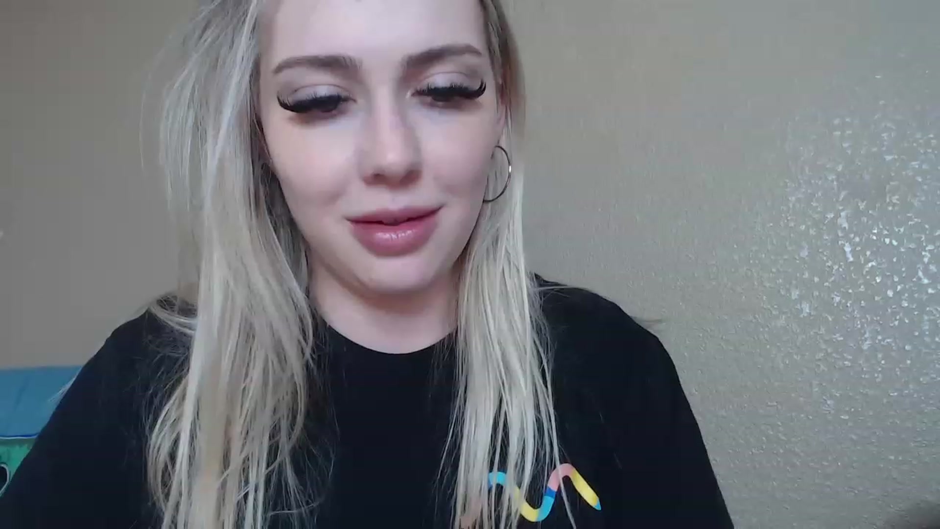 Gallery image thumbnail from AshleyMarina's myfreecams stream on, 03/23/2023, 23:49 image 18 of 20