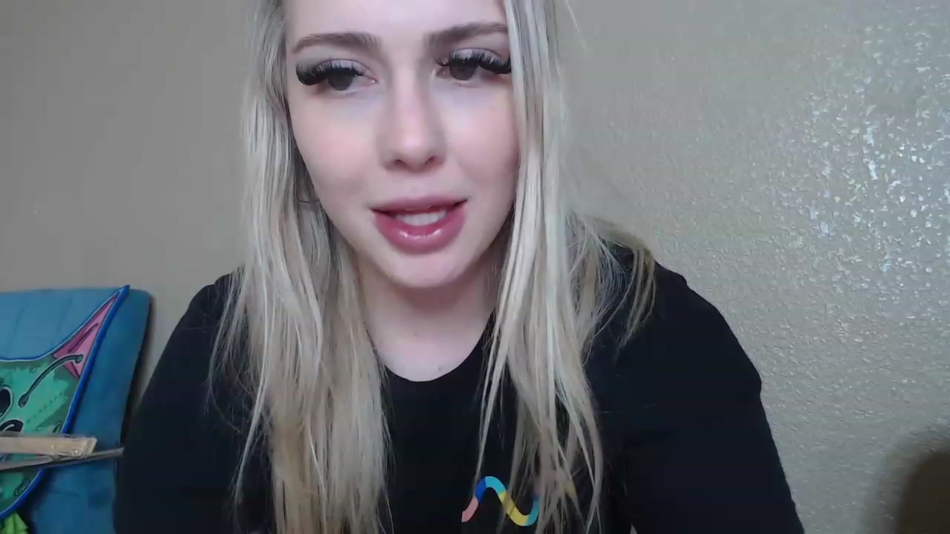 Gallery image thumbnail from AshleyMarina's myfreecams stream on, 03/23/2023, 23:49 image 7 of 20