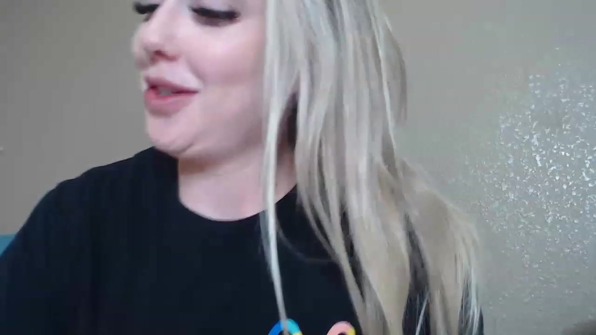 Gallery image thumbnail from AshleyMarina's myfreecams stream on, 03/23/2023, 23:49 image 20 of 20