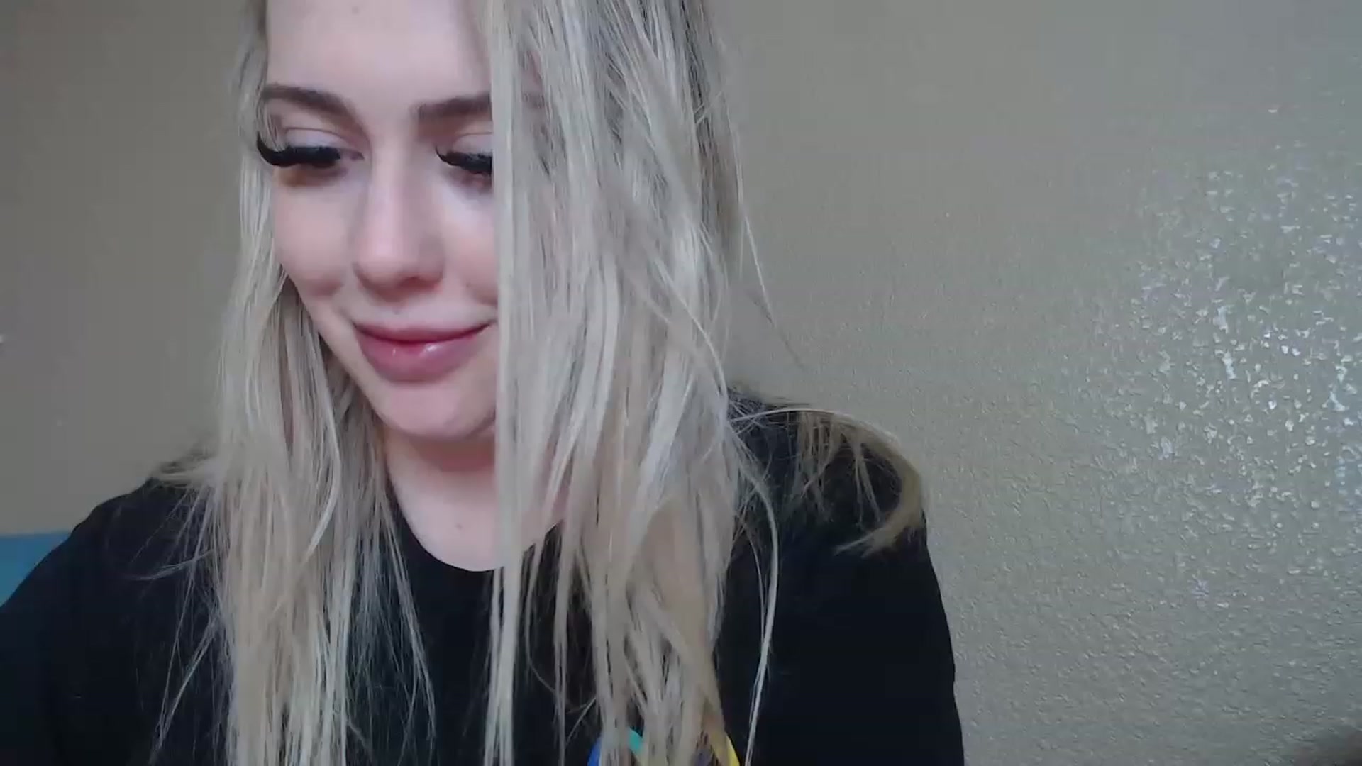 Gallery image thumbnail from AshleyMarina's myfreecams stream on, 03/23/2023, 23:49 image 14 of 20