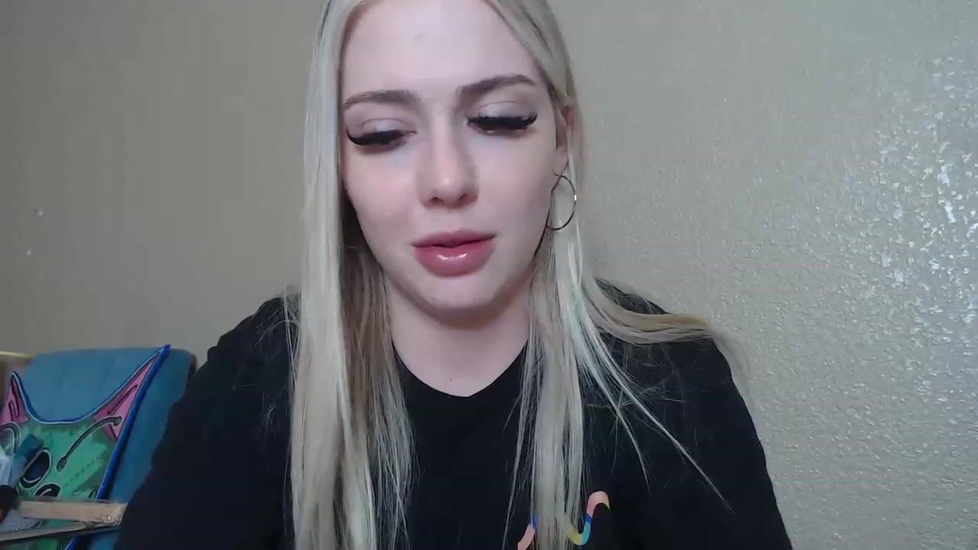Gallery image thumbnail from AshleyMarina's myfreecams stream on, 03/24/2023, 02:13 image 17 of 20