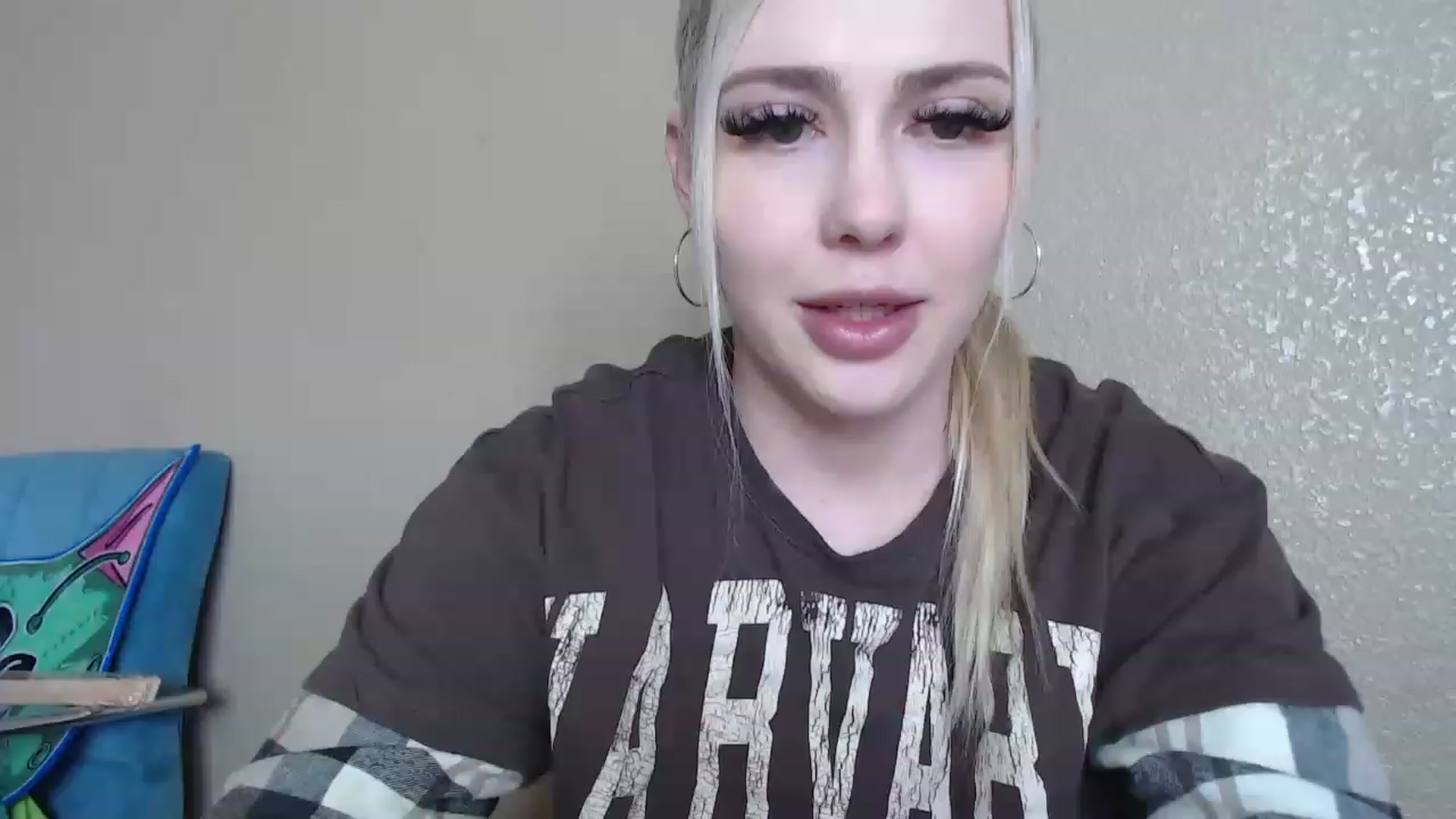 Gallery image thumbnail from AshleyMarina's myfreecams stream on, 03/27/2023, 20:47 image 2 of 20