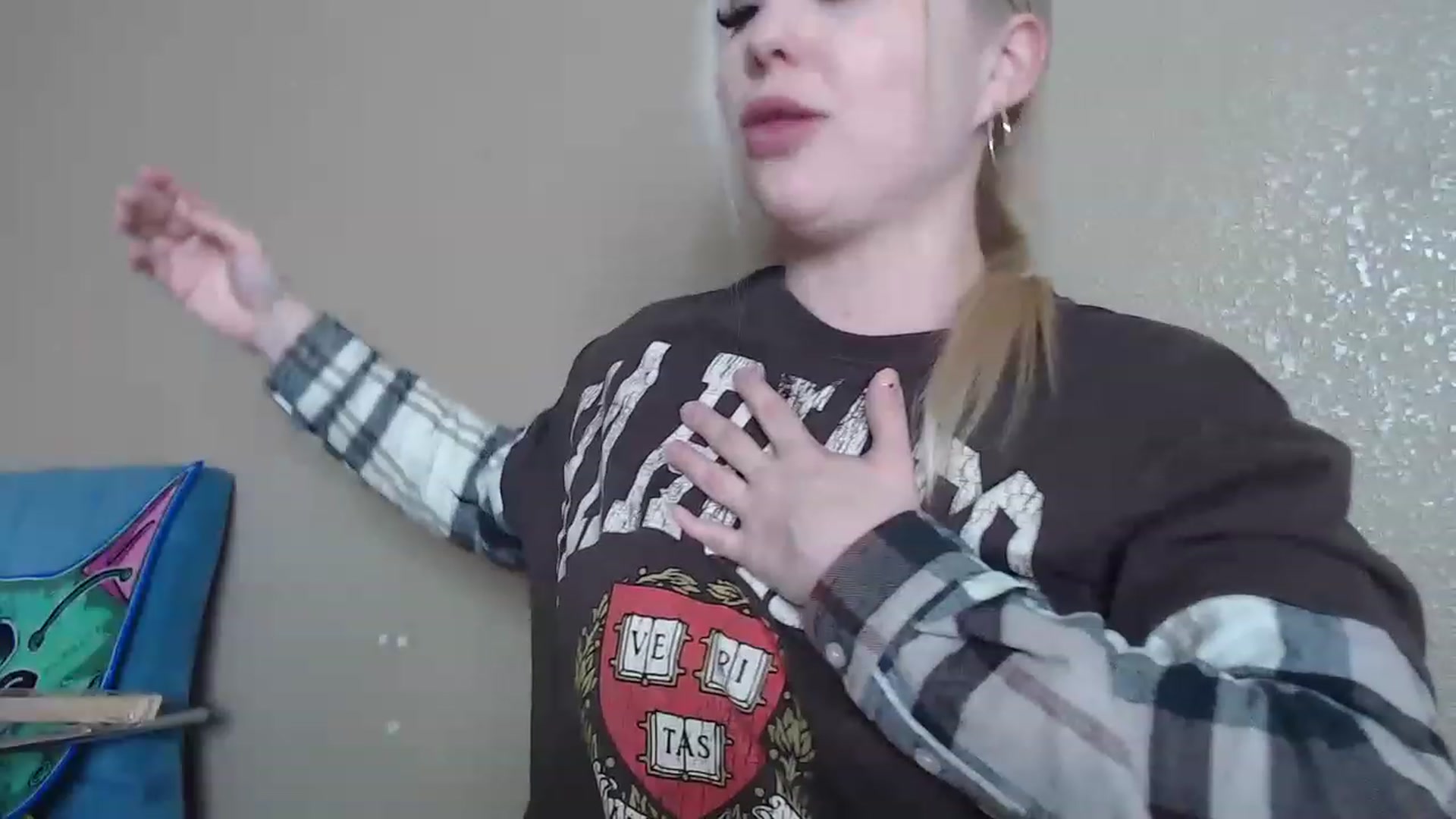 Gallery image thumbnail from AshleyMarina's myfreecams stream on, 03/27/2023, 20:47 image 7 of 20