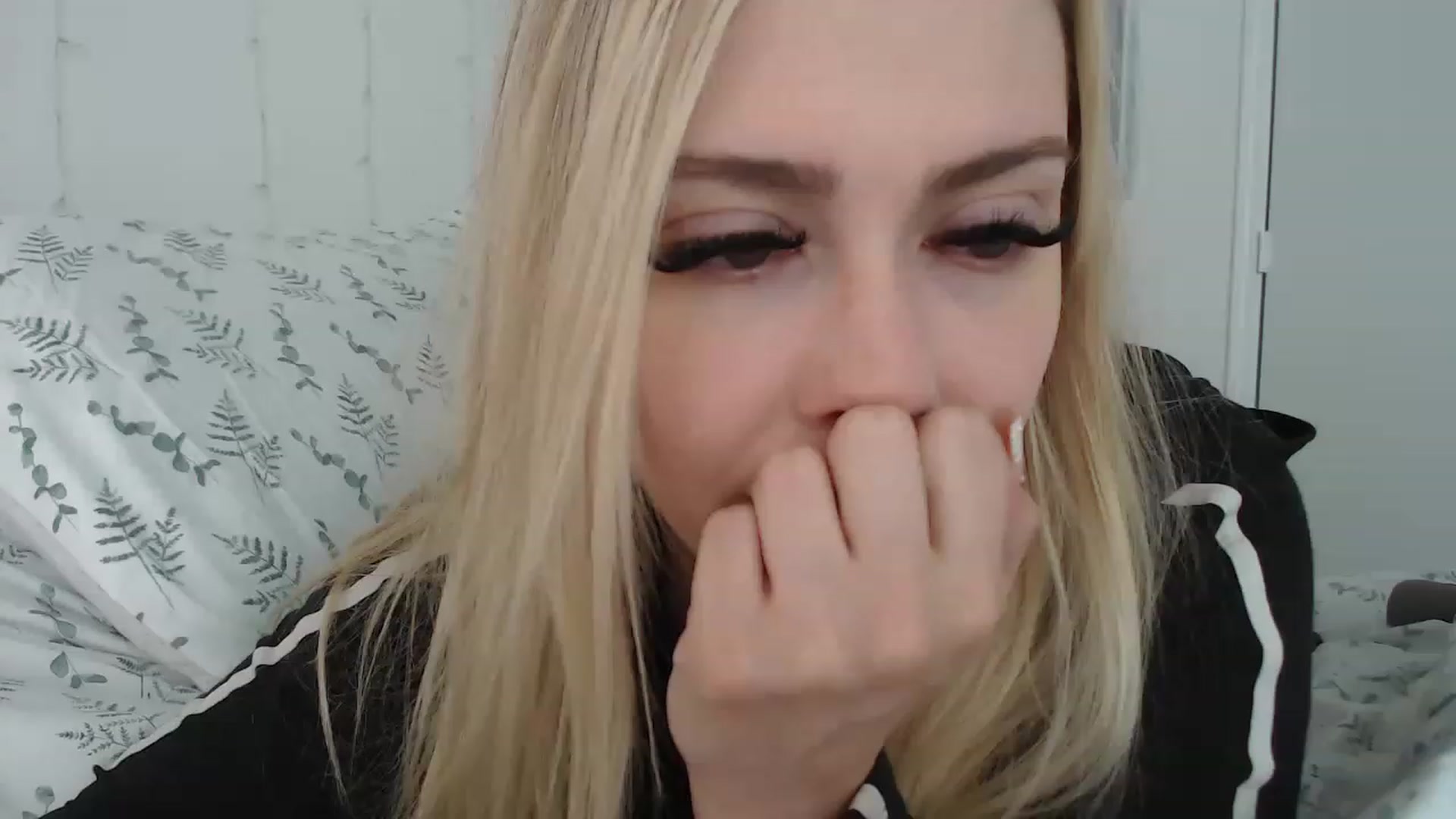 Gallery image thumbnail from AshleyMarina's myfreecams stream on, 05/09/2023, 16:55 image 10 of 20