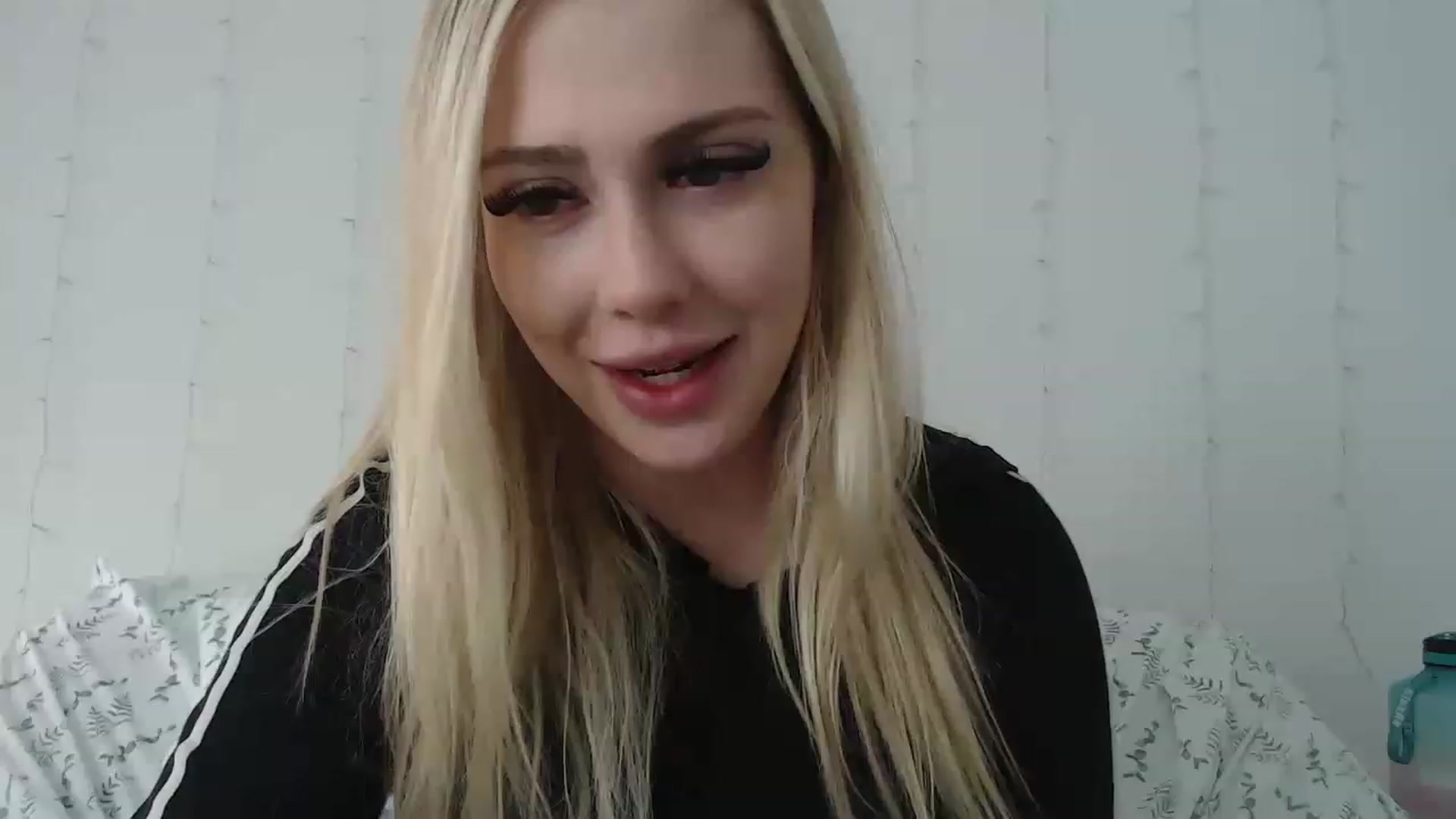 Gallery image thumbnail from AshleyMarina's myfreecams stream on, 05/09/2023, 16:55 image 8 of 20