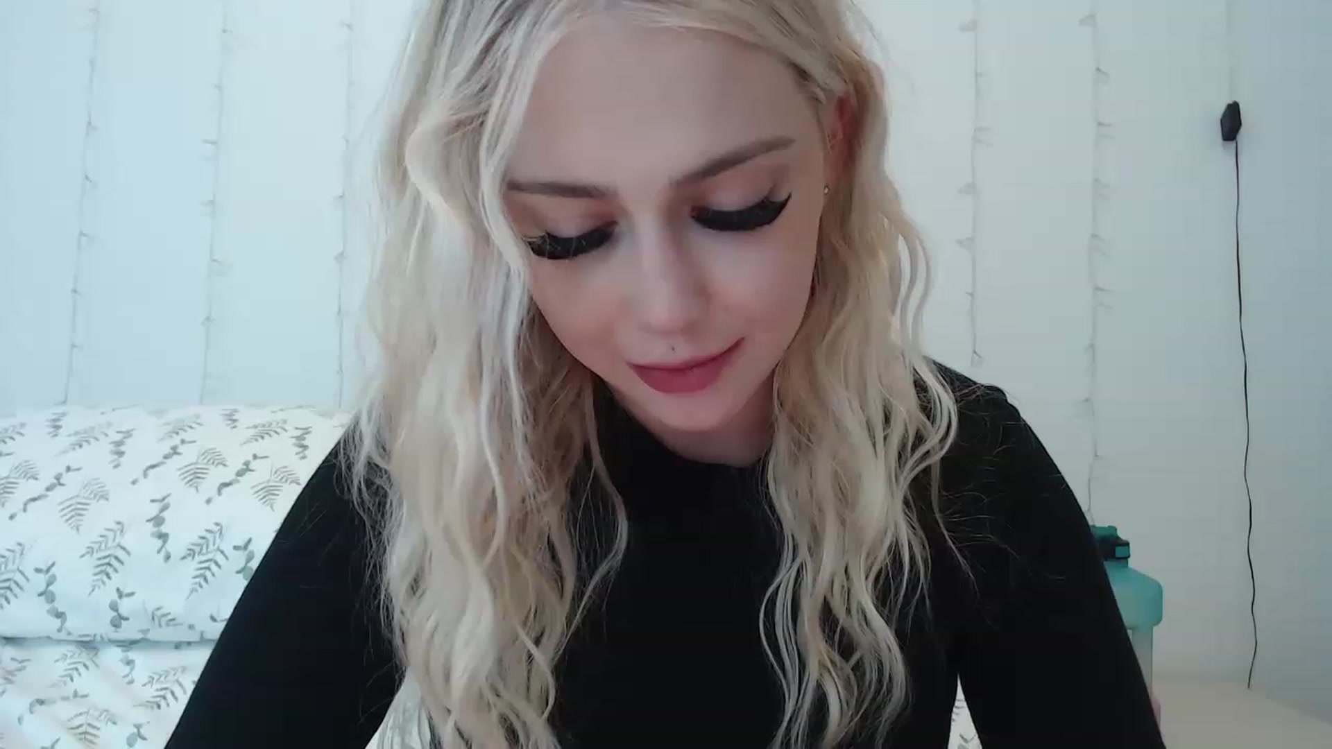 Gallery image thumbnail from AshleyMarina's myfreecams stream on, 05/22/2023, 22:53 image 19 of 20