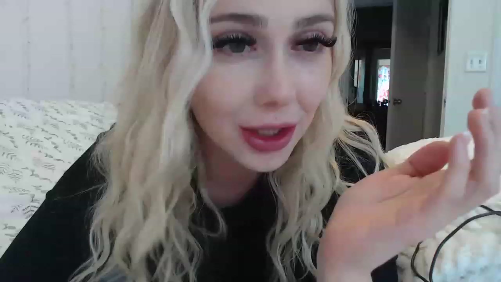 Gallery image thumbnail from AshleyMarina's myfreecams stream on, 05/22/2023, 22:53 image 12 of 20