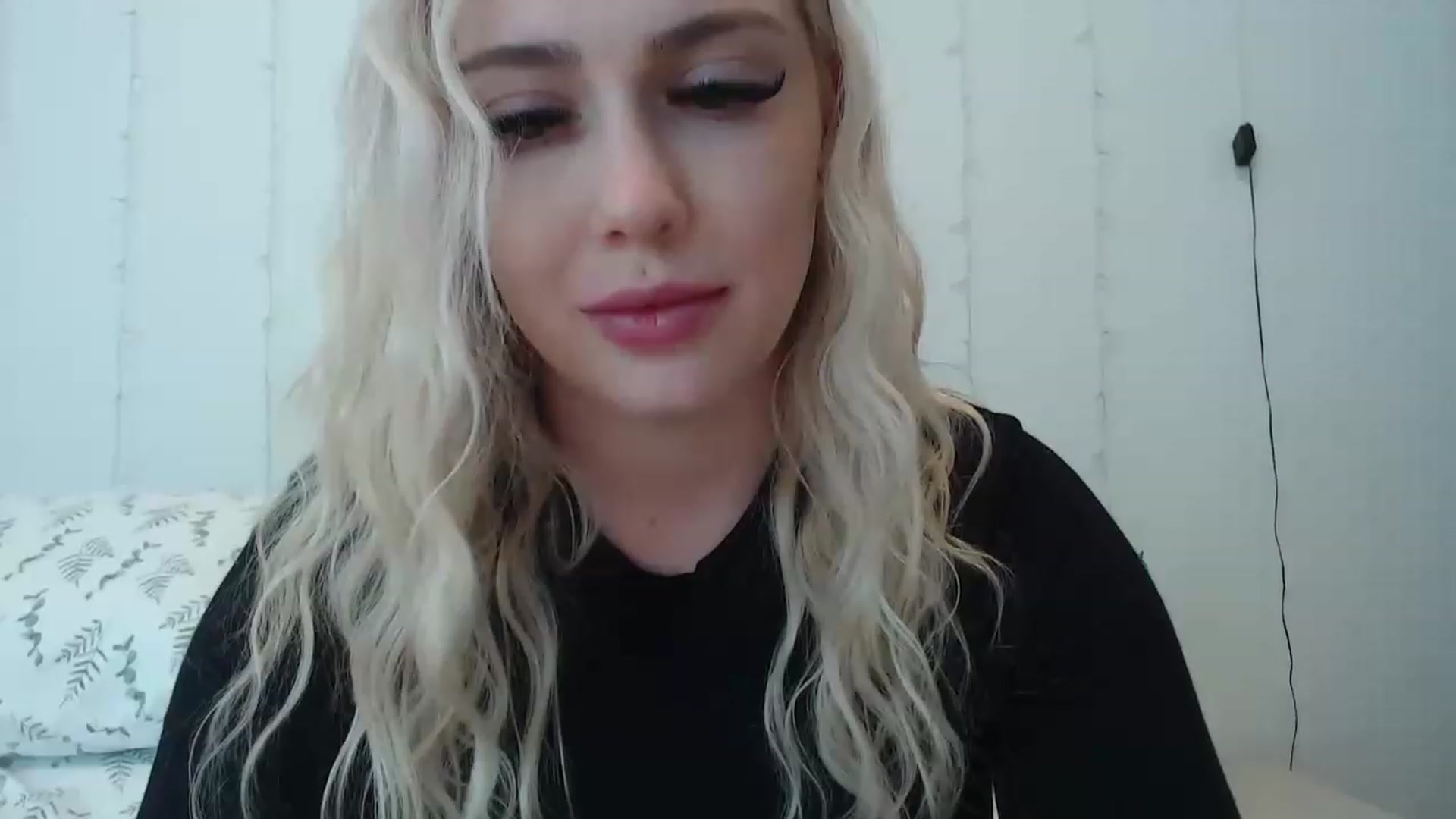 Gallery image thumbnail from AshleyMarina's myfreecams stream on, 05/22/2023, 22:53 image 2 of 20