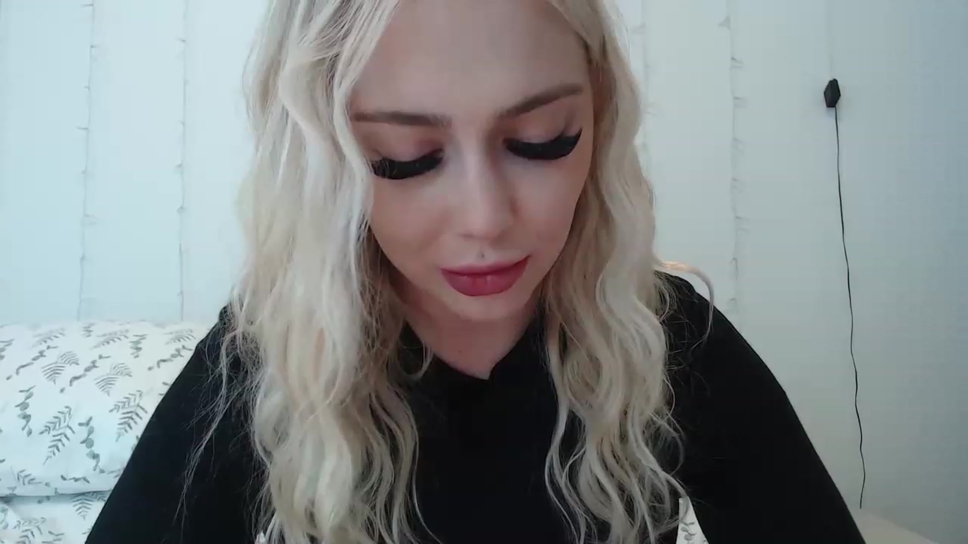 Gallery image thumbnail from AshleyMarina's myfreecams stream on, 05/22/2023, 22:53 image 3 of 20
