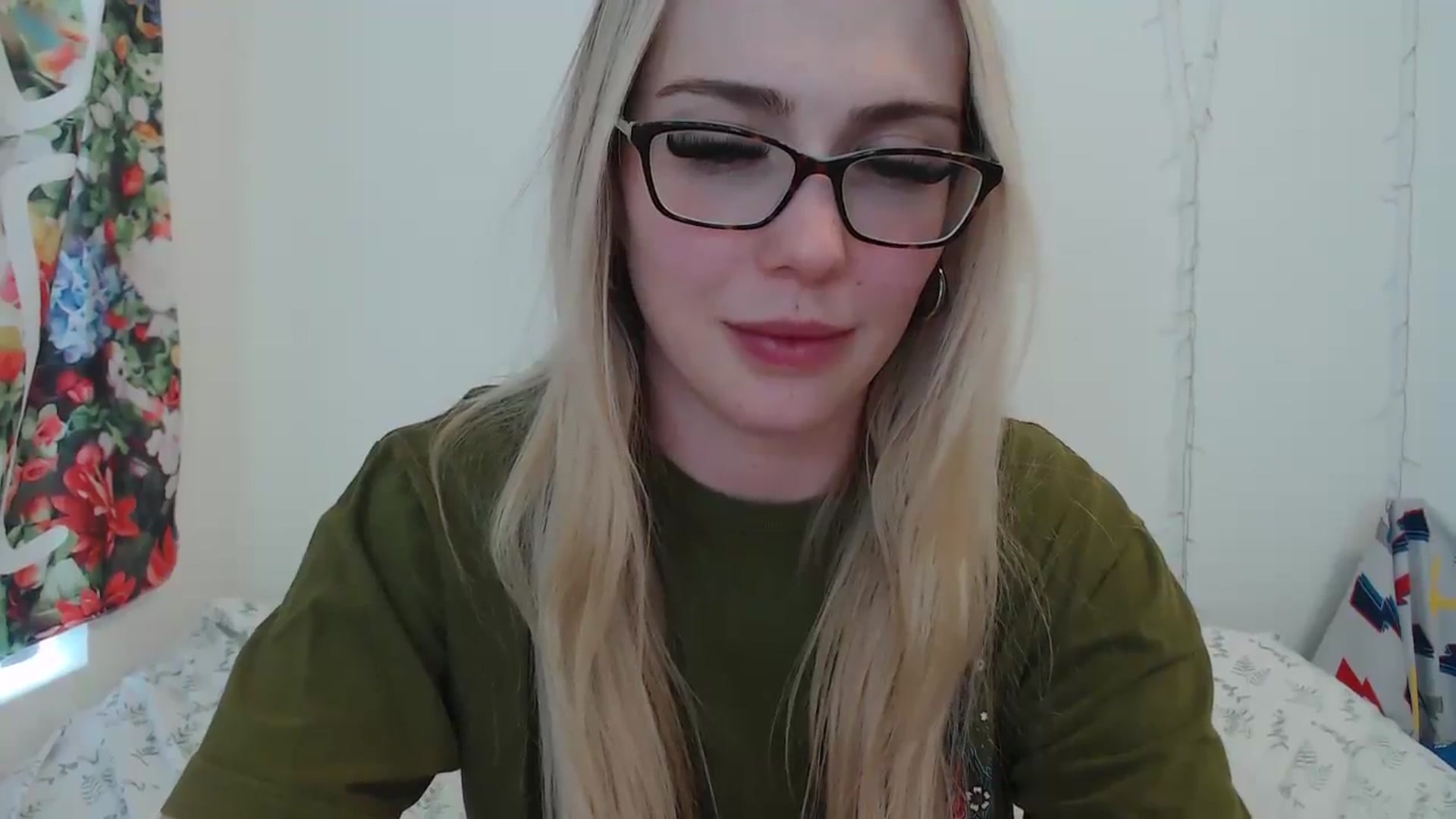 Gallery image thumbnail from AshleyMarina's myfreecams stream on, 03/05/2024, 01:09 image 4 of 20