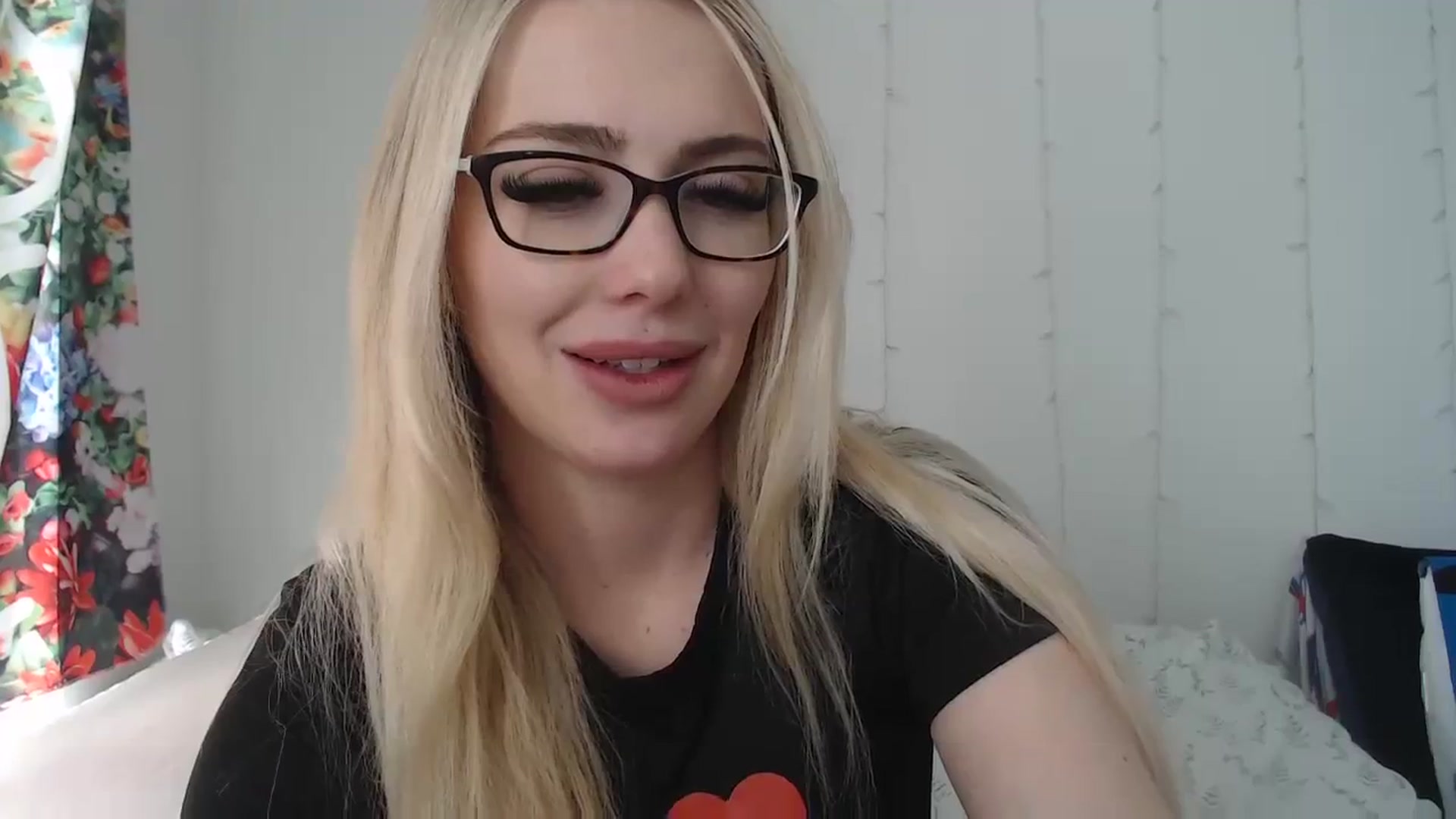 Gallery image thumbnail from AshleyMarina's myfreecams stream on, 03/11/2024, 19:38 image 18 of 20